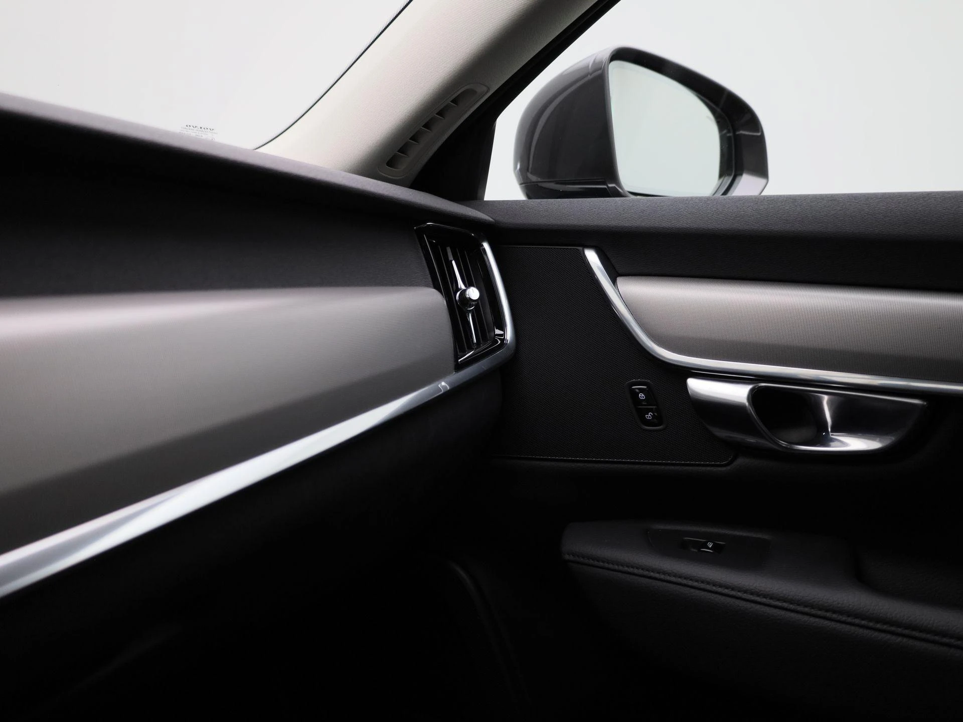Volvo-V90-image-30