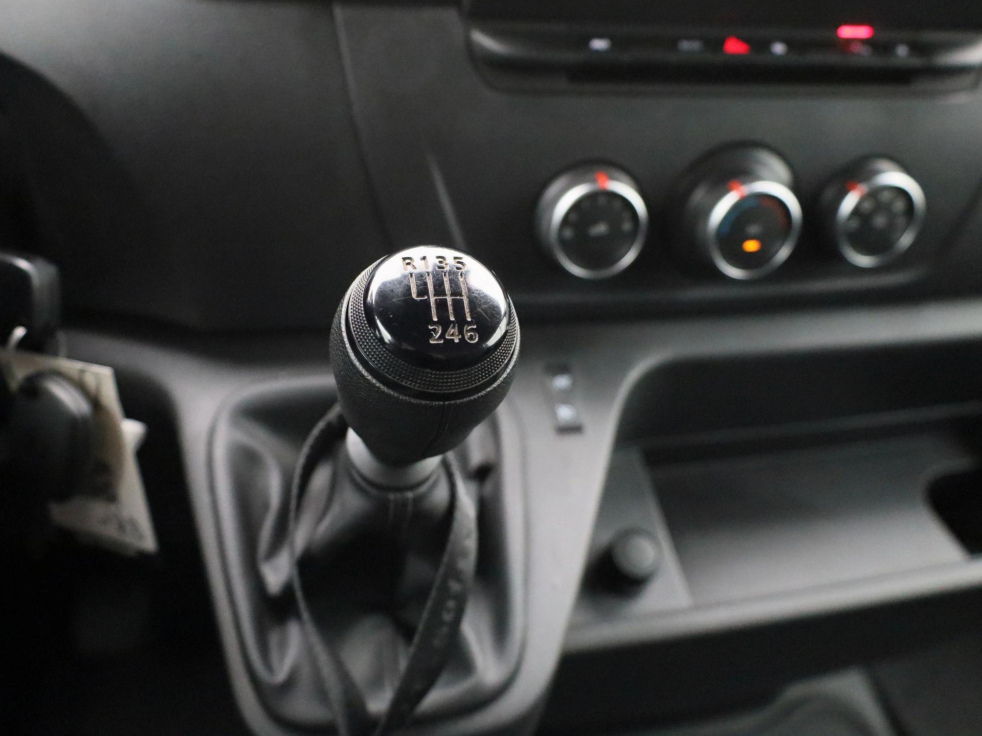 Renault-Master-image-9