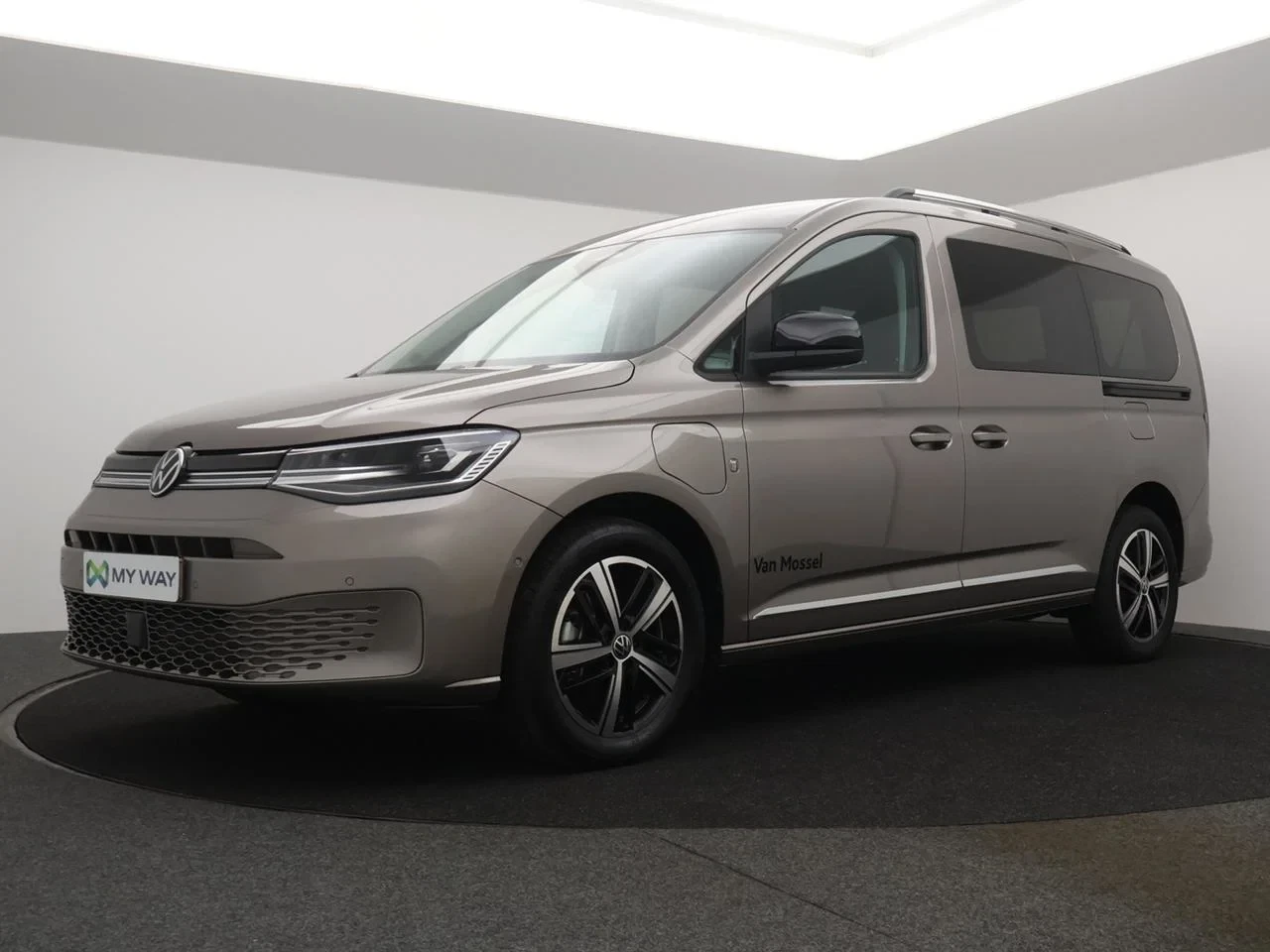 Volkswagen-Caddy-image-0