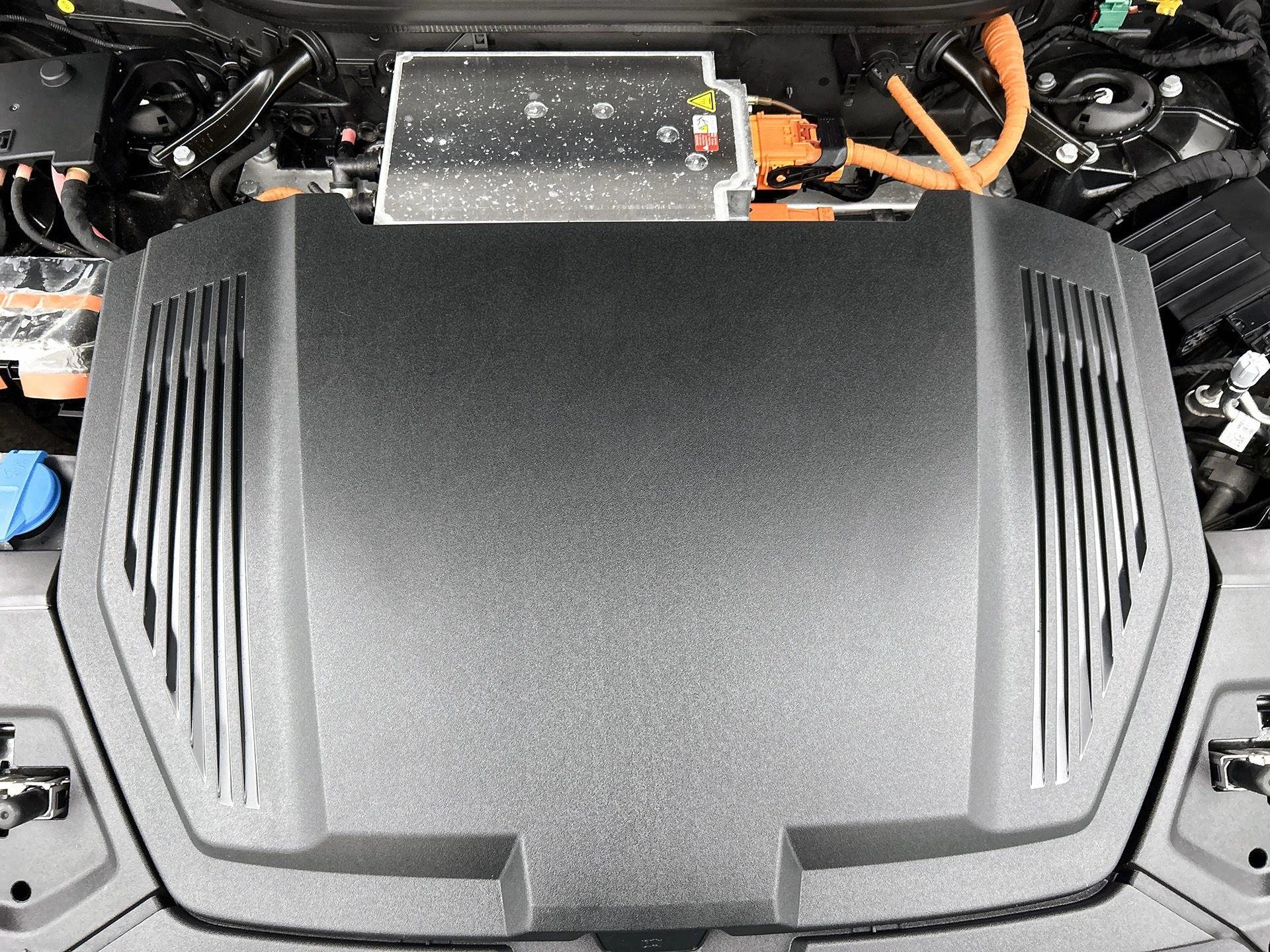 Audi-Q8 Sportback e-tron-image-25