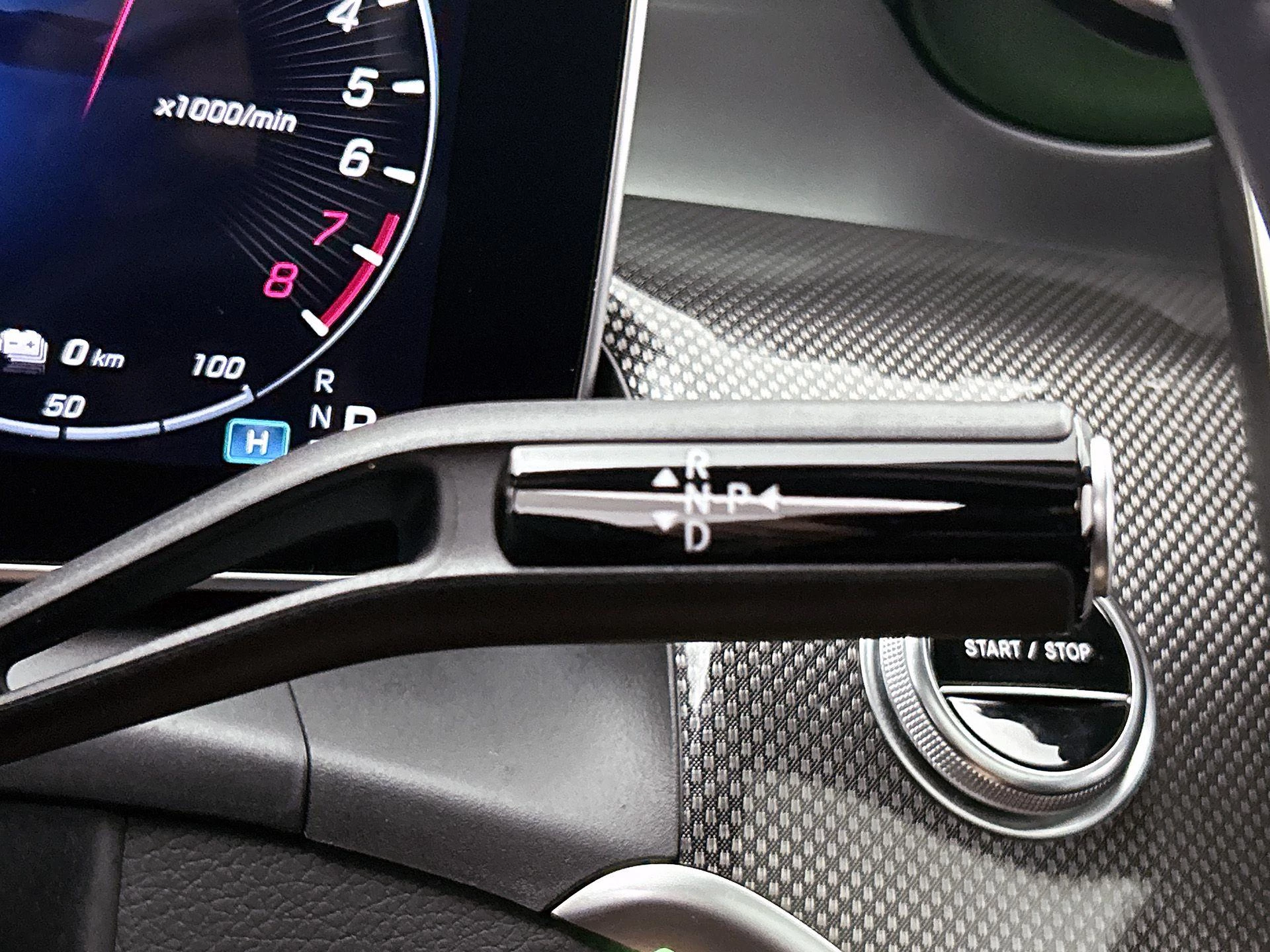 Mercedes-Benz-GLC-image-12