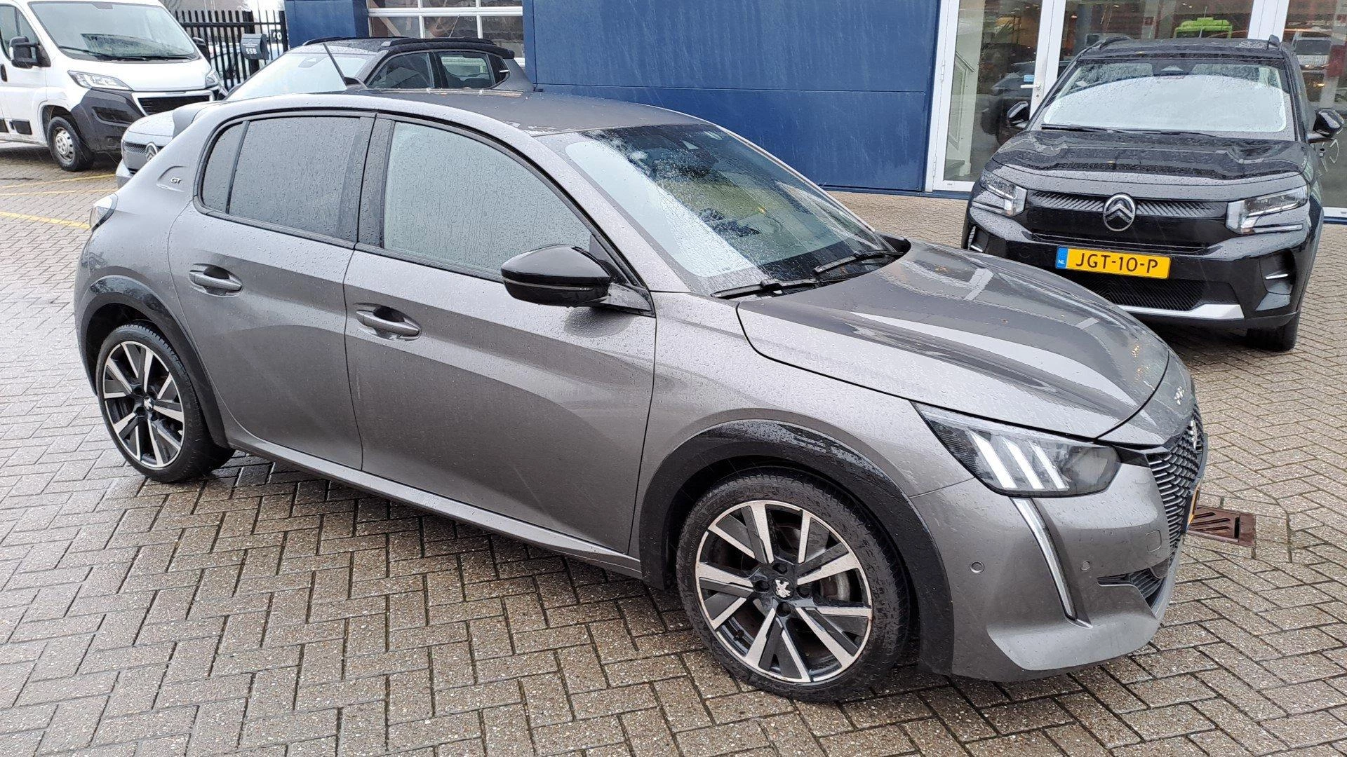 Peugeot-208-image-10