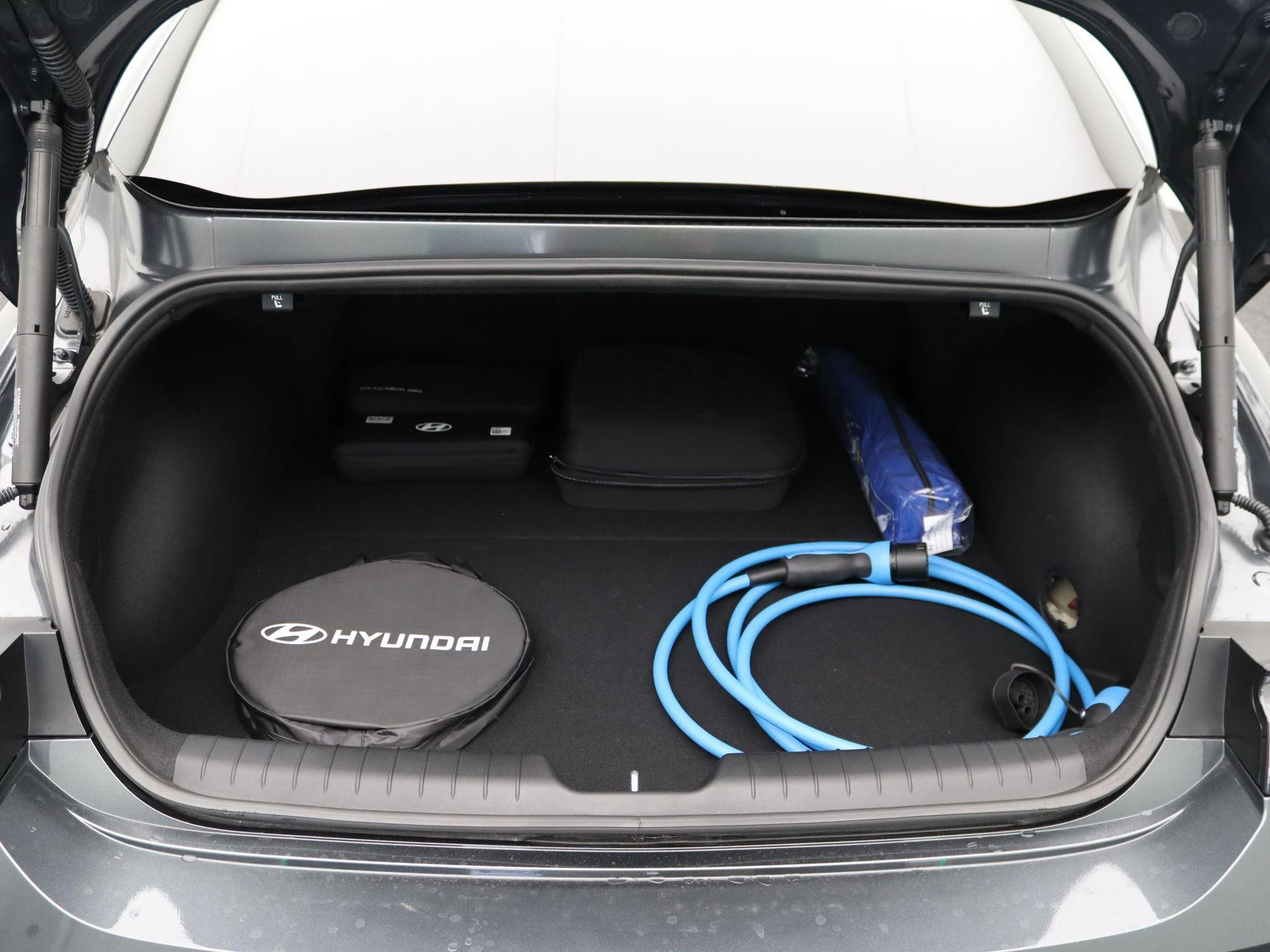 Hyundai-IONIQ 6-image-33