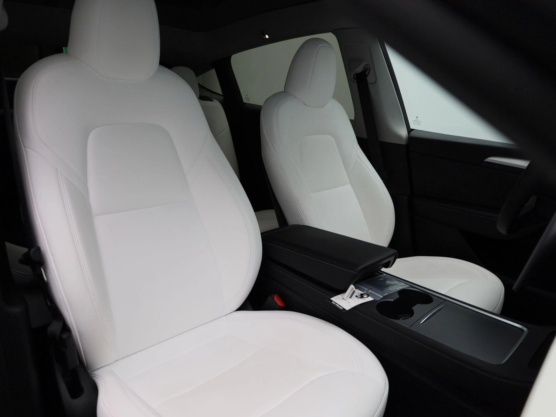 Tesla-Model Y-image-41