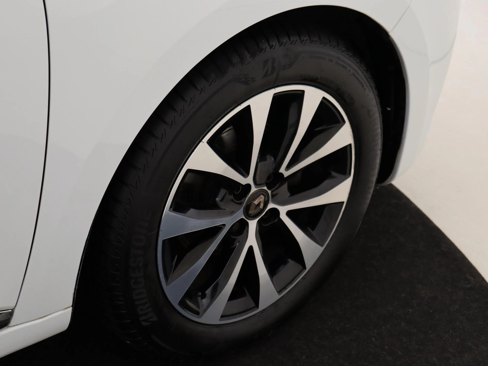 Renault-Clio-image-23