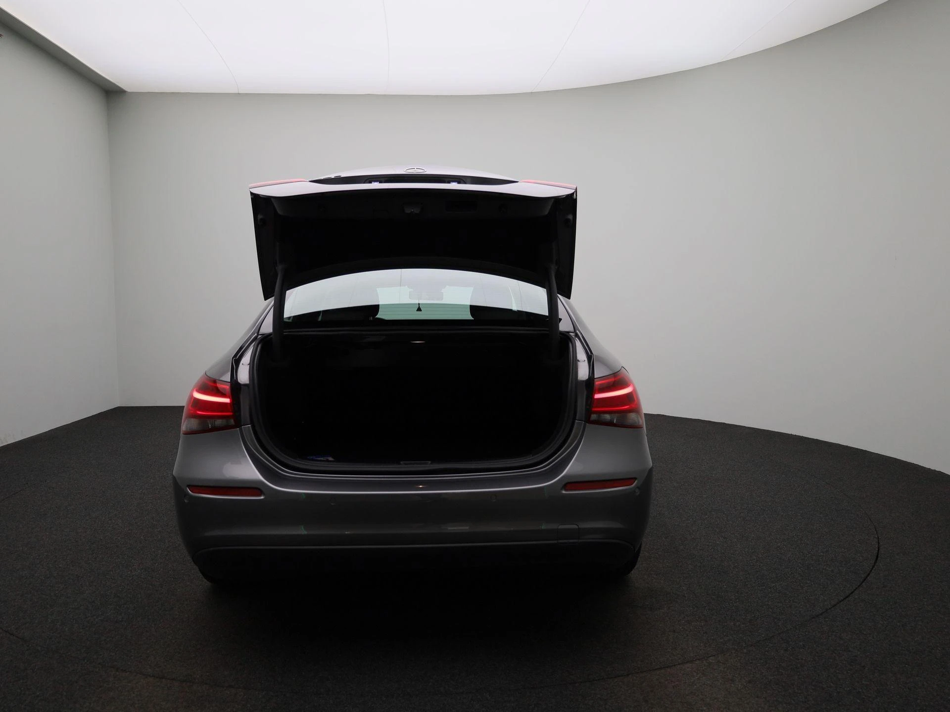 Mercedes-Benz-A-Klasse-image-10