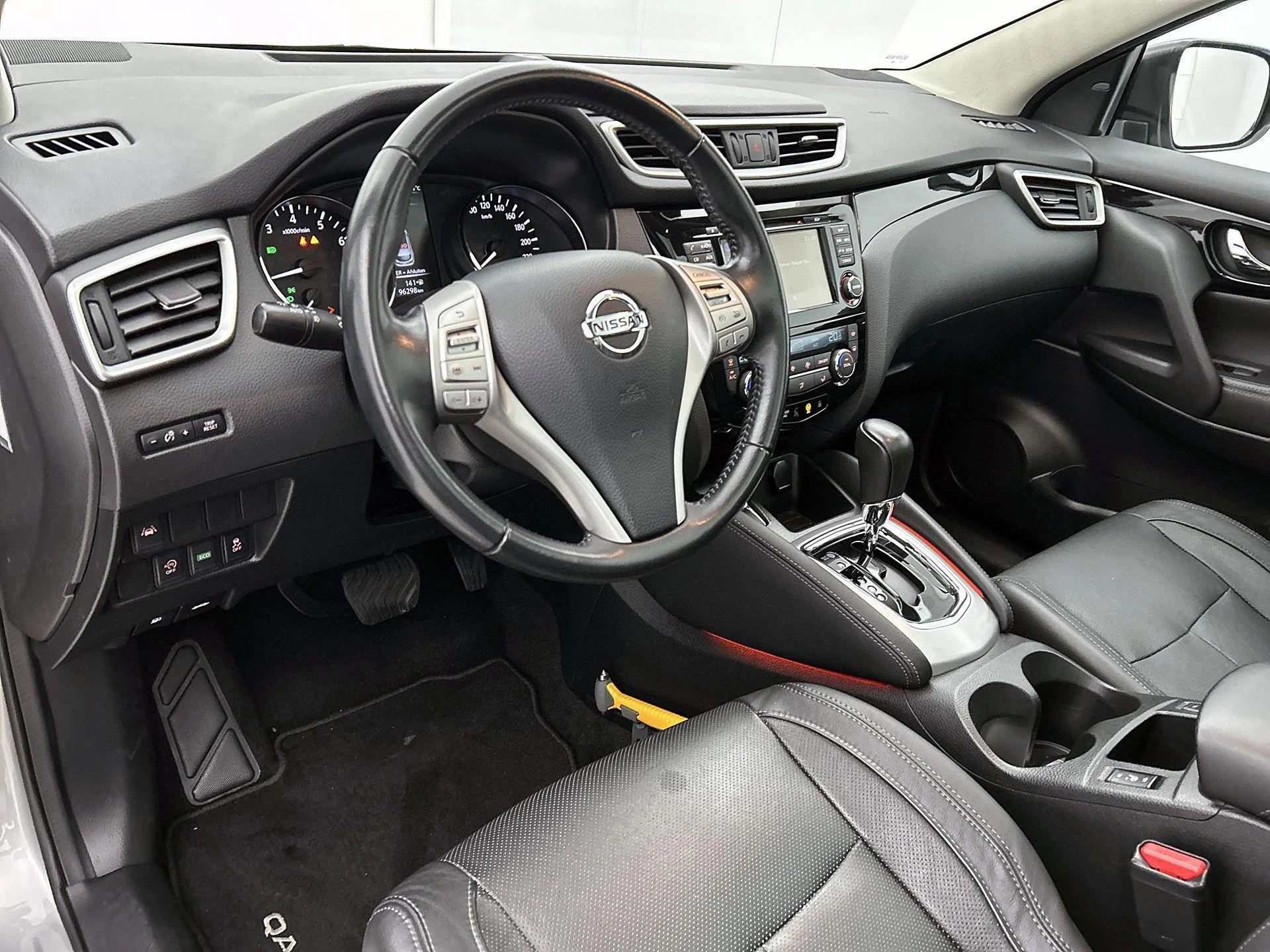 Nissan-QASHQAI-image-19