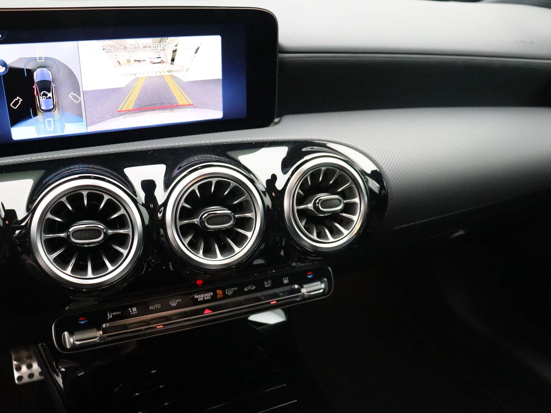 Mercedes-Benz Classe A 250 e AMG Line + MULTIBEAM LED + PANORAMISCH DAK + CARPLAY +