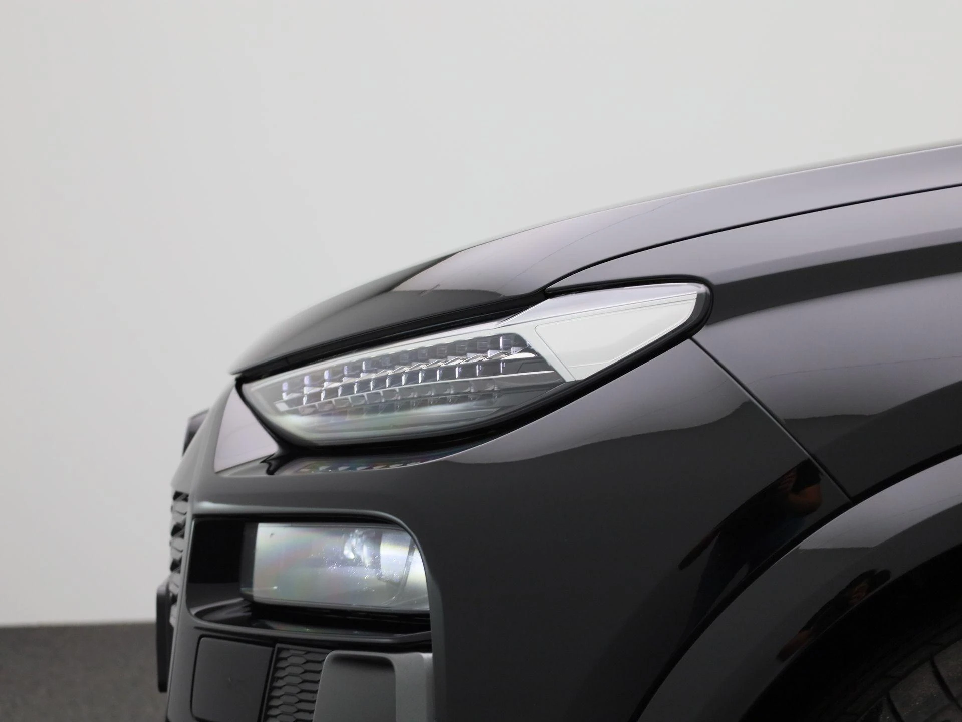 Audi-Q6 e-tron-image-15