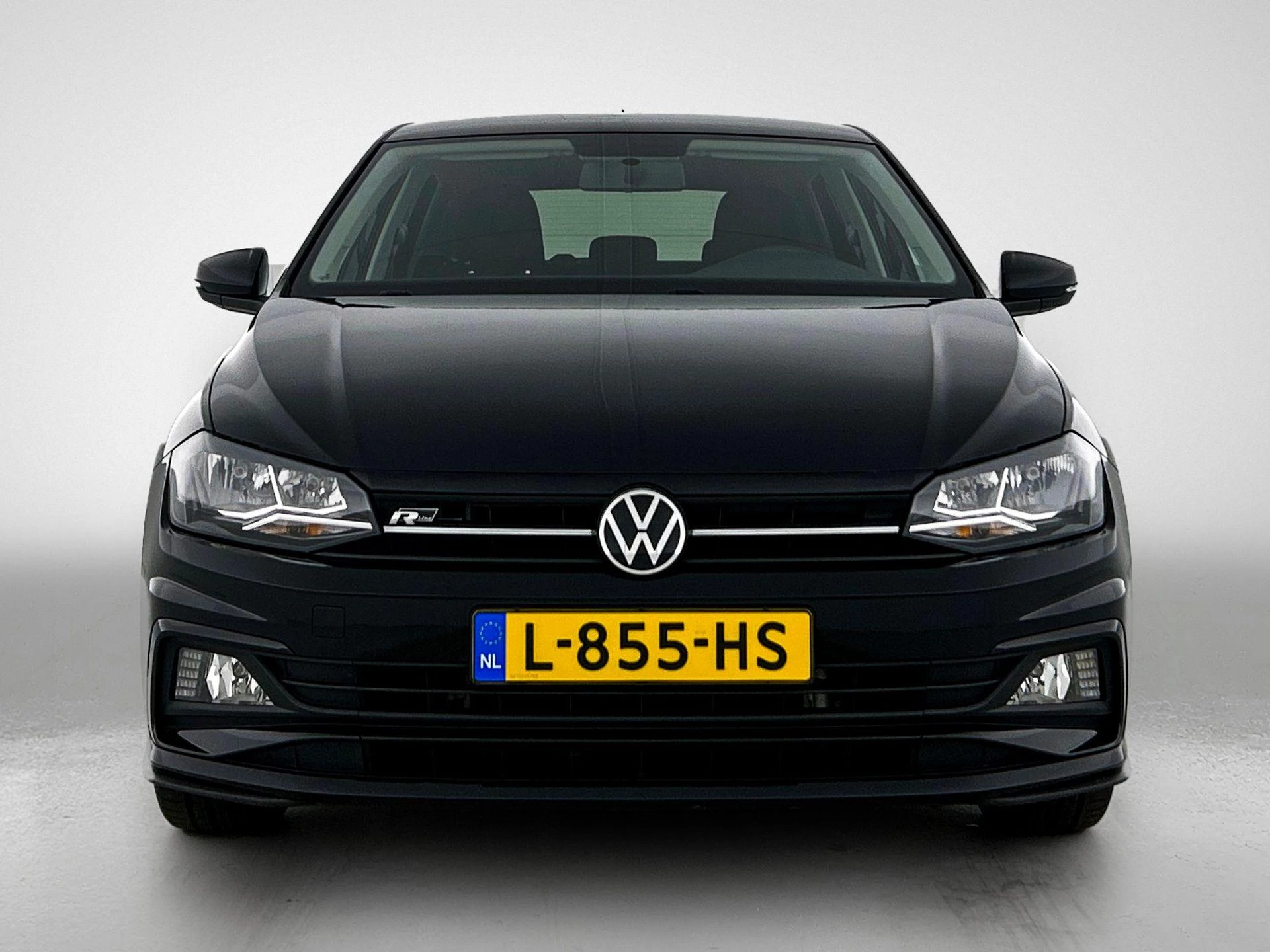 Volkswagen-Polo-image-4