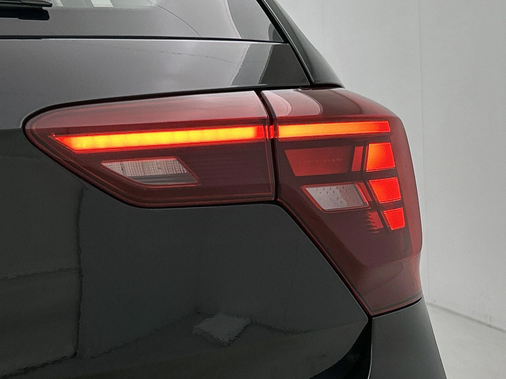 Volkswagen-Polo-image-23
