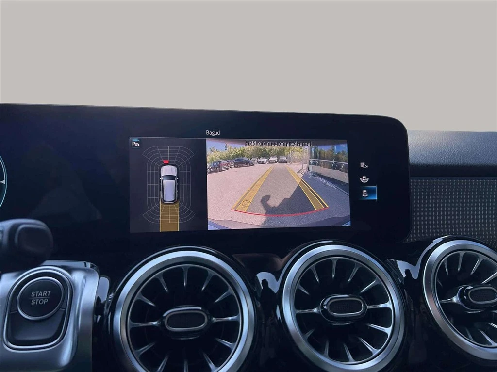 Mercedes-Benz-EQB-image-15