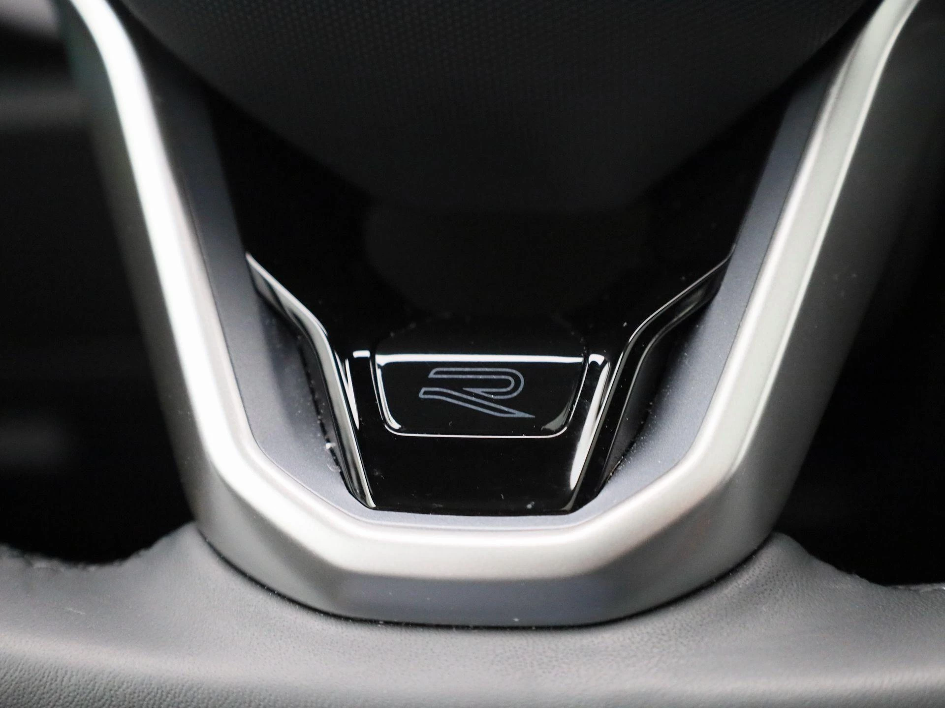 Volkswagen-Tiguan-image-32