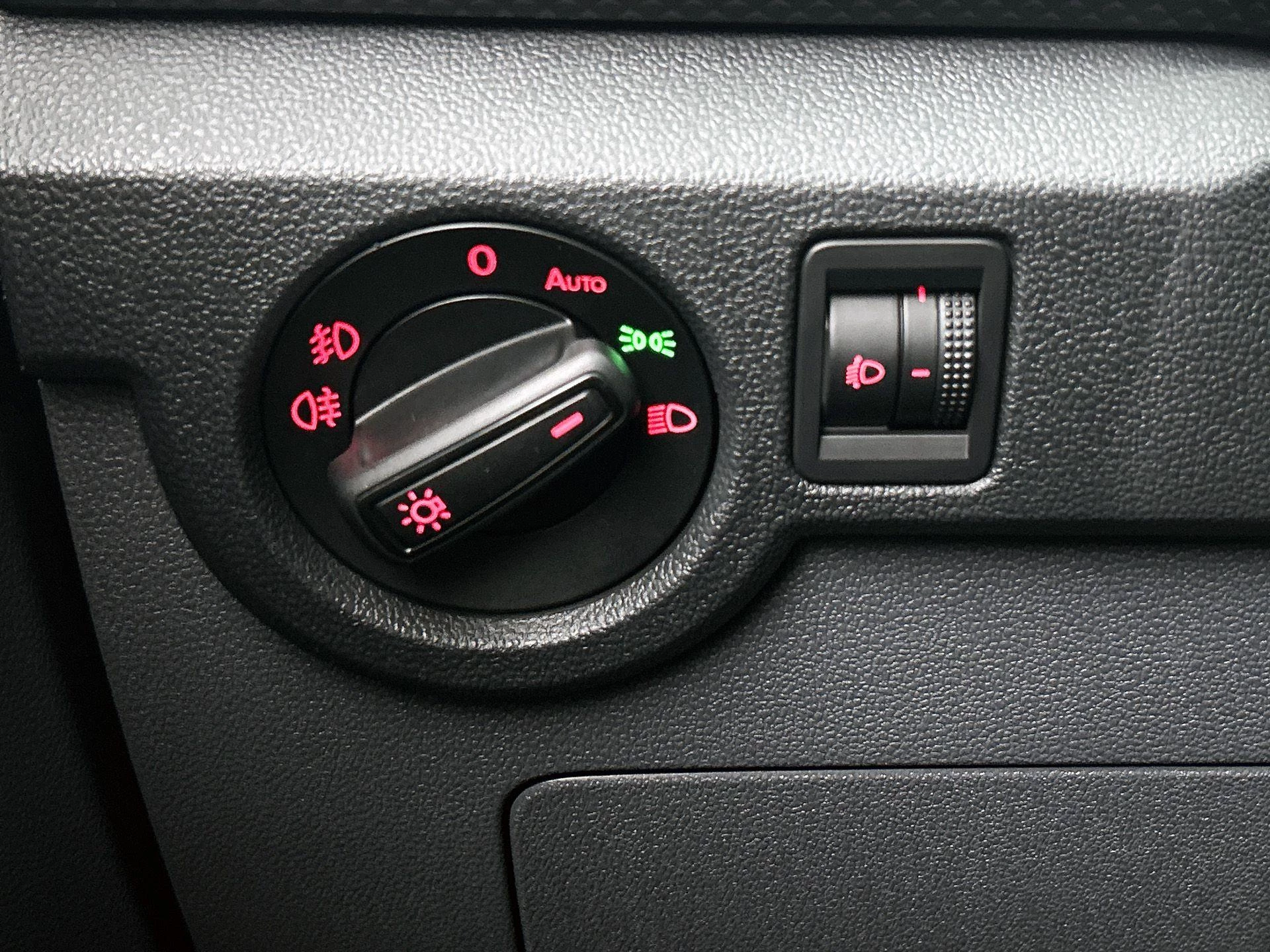 Volkswagen-T-Cross-image-16