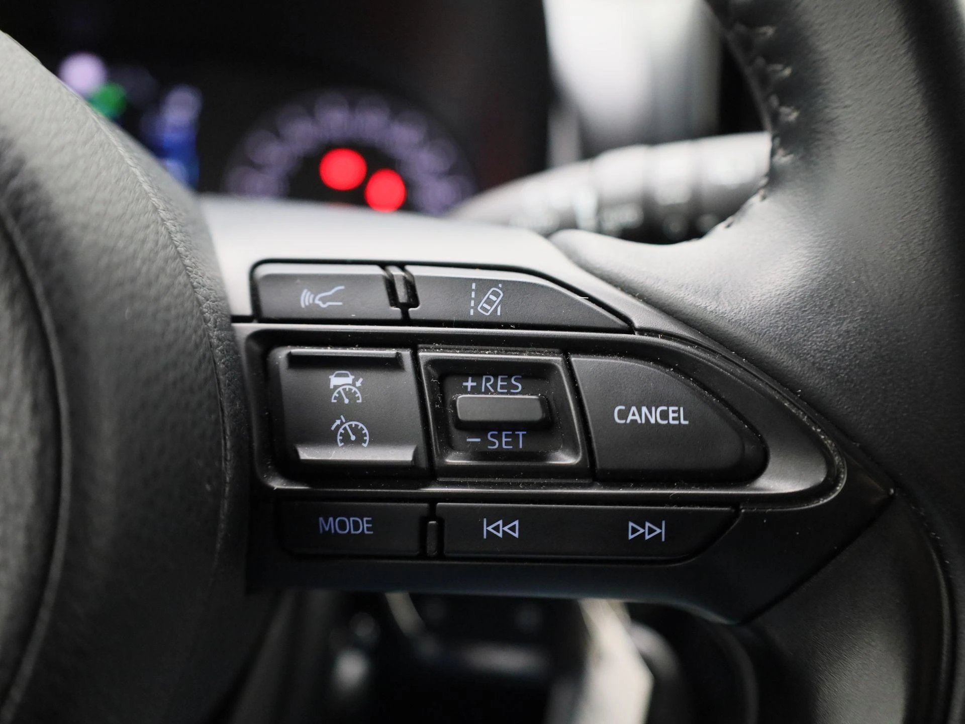 Toyota-Yaris-image-23
