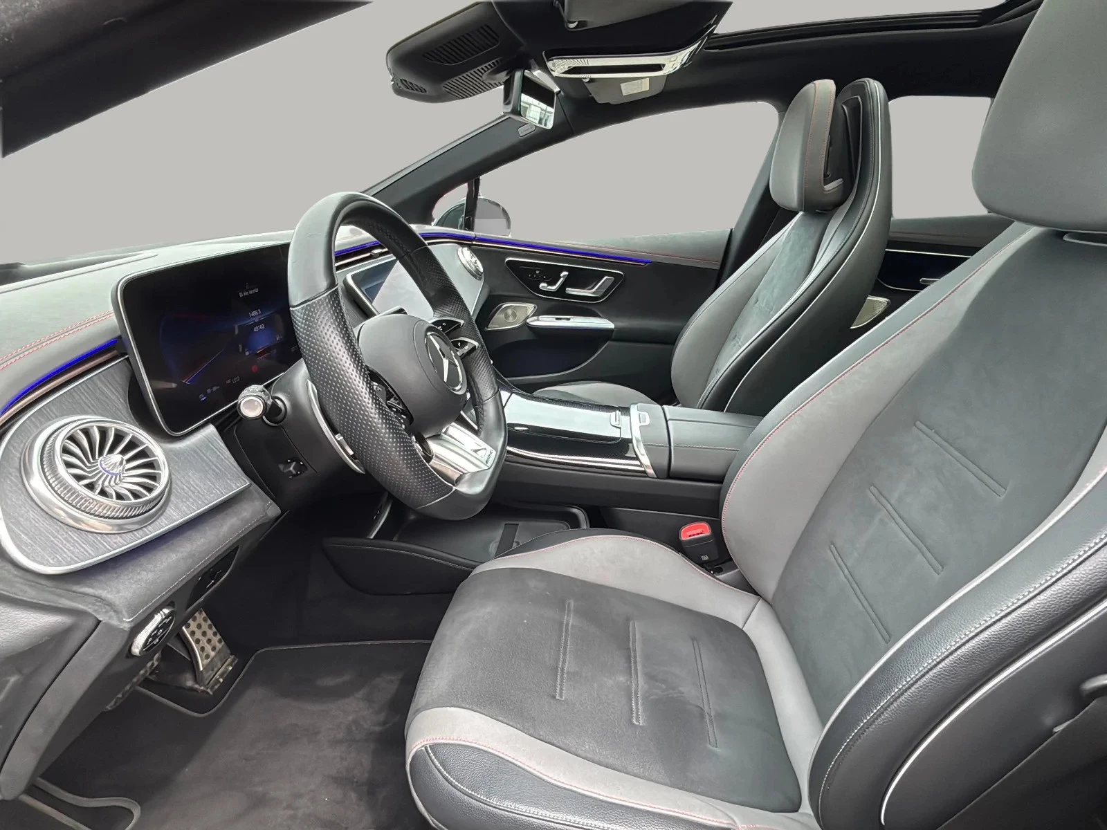 Mercedes-Benz-EQE-image-11