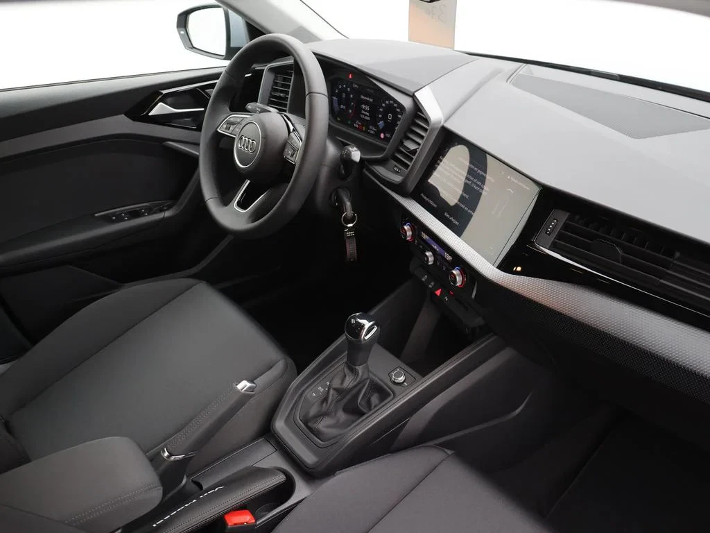 Audi-A1 Sportback-image-2