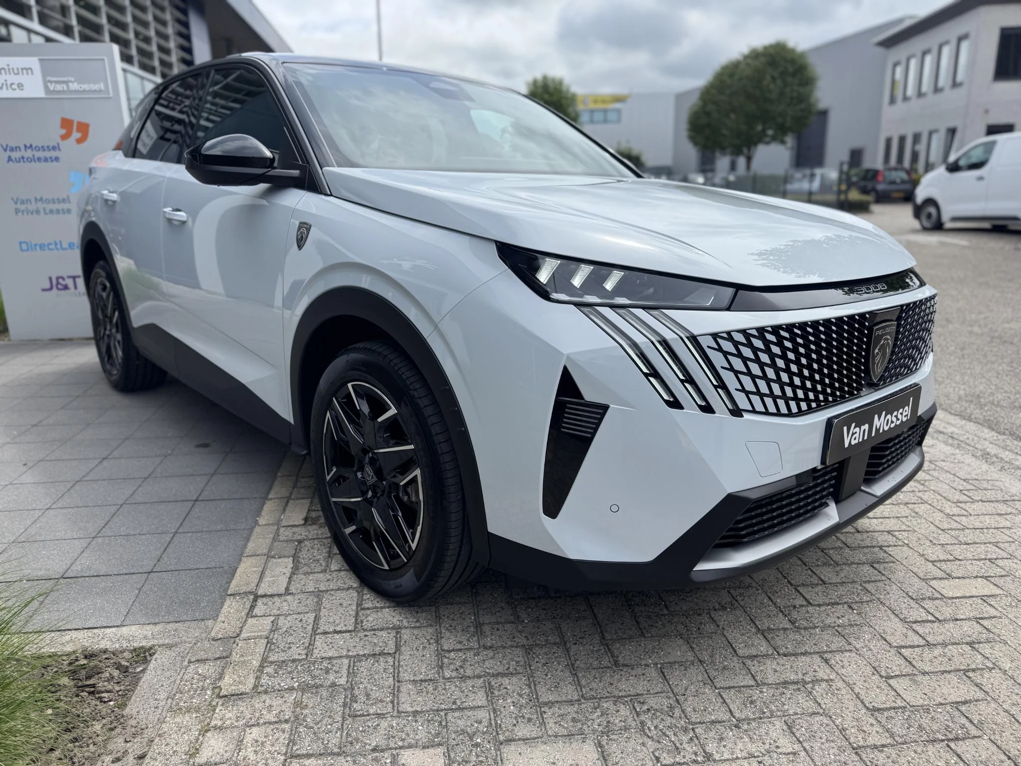 Peugeot 3008 Hybrid 145 GT