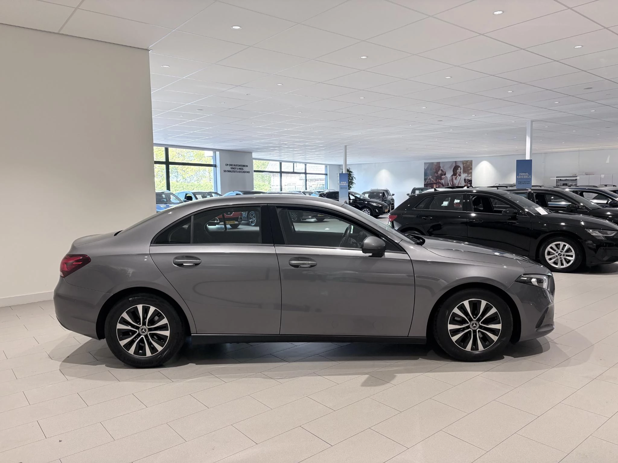 Mercedes-Benz-A-Klasse-image-5