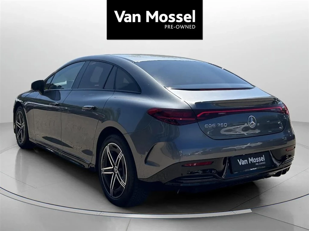 Mercedes-Benz-EQE-image-6