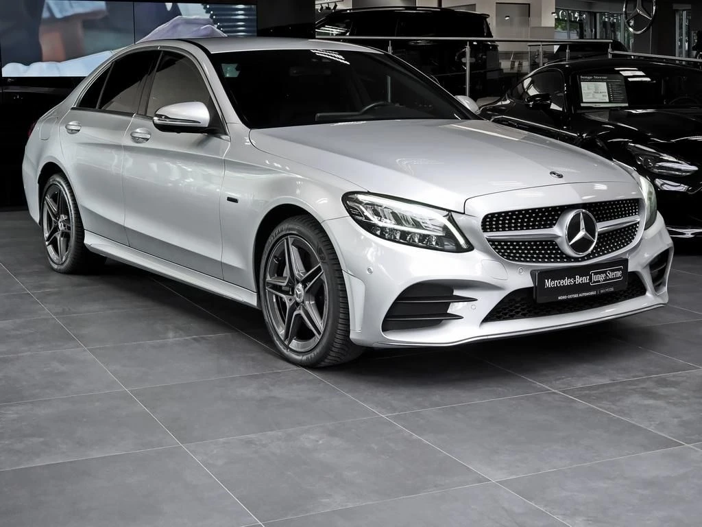 Mercedes-Benz-C-Klasse 300 de-image-4