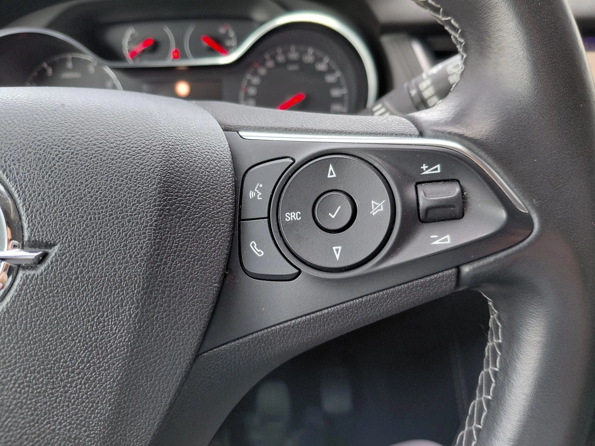 Opel-Grandland X-image-16