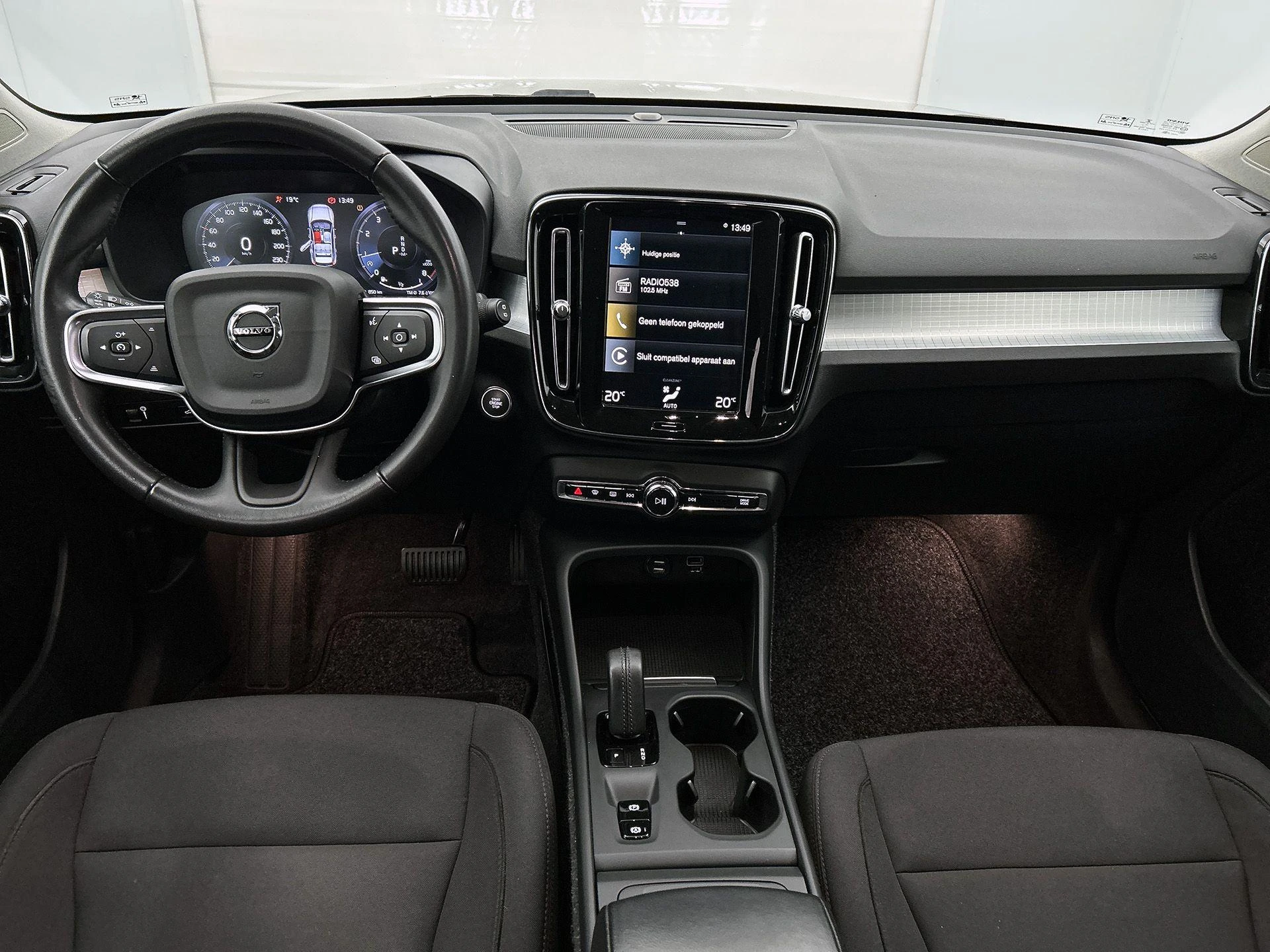 Volvo-XC40-image-15