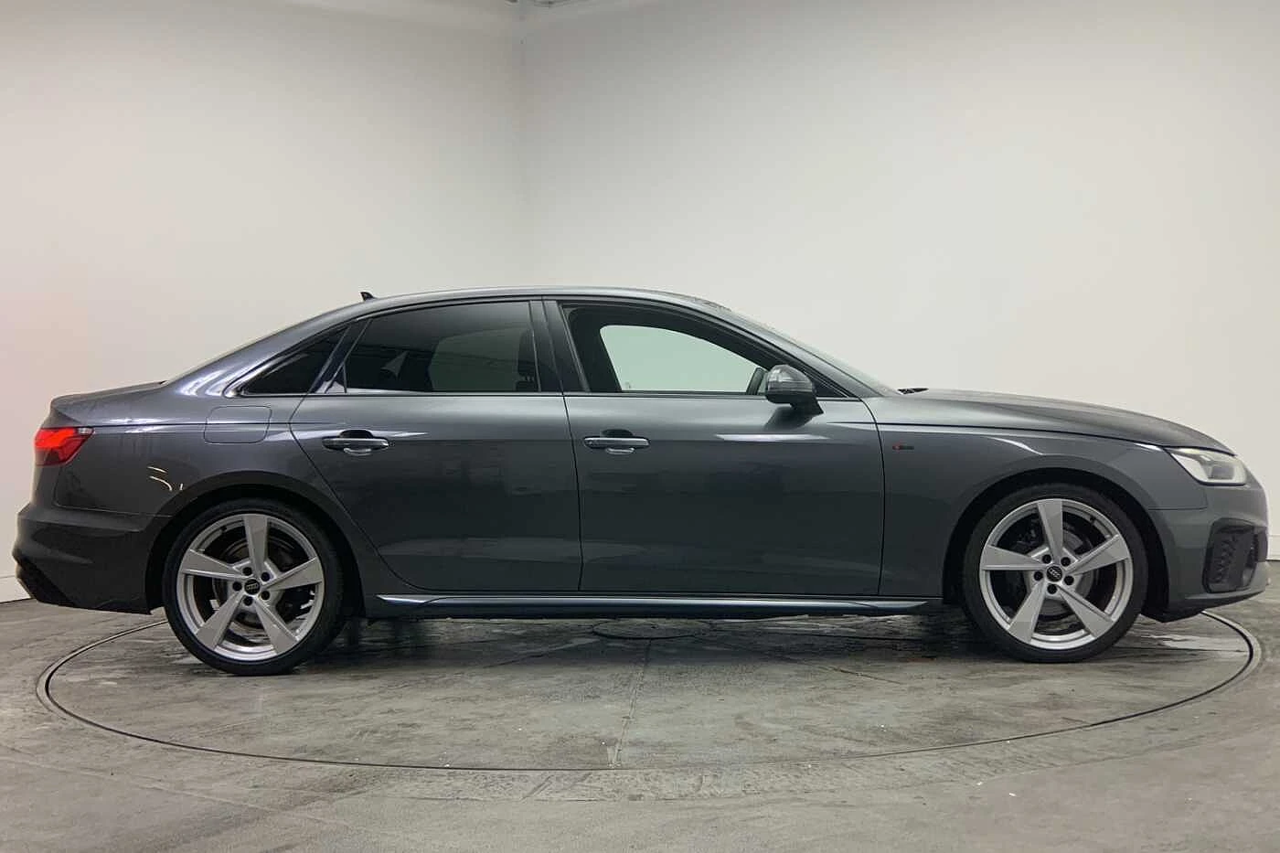 Audi-A4-image-3