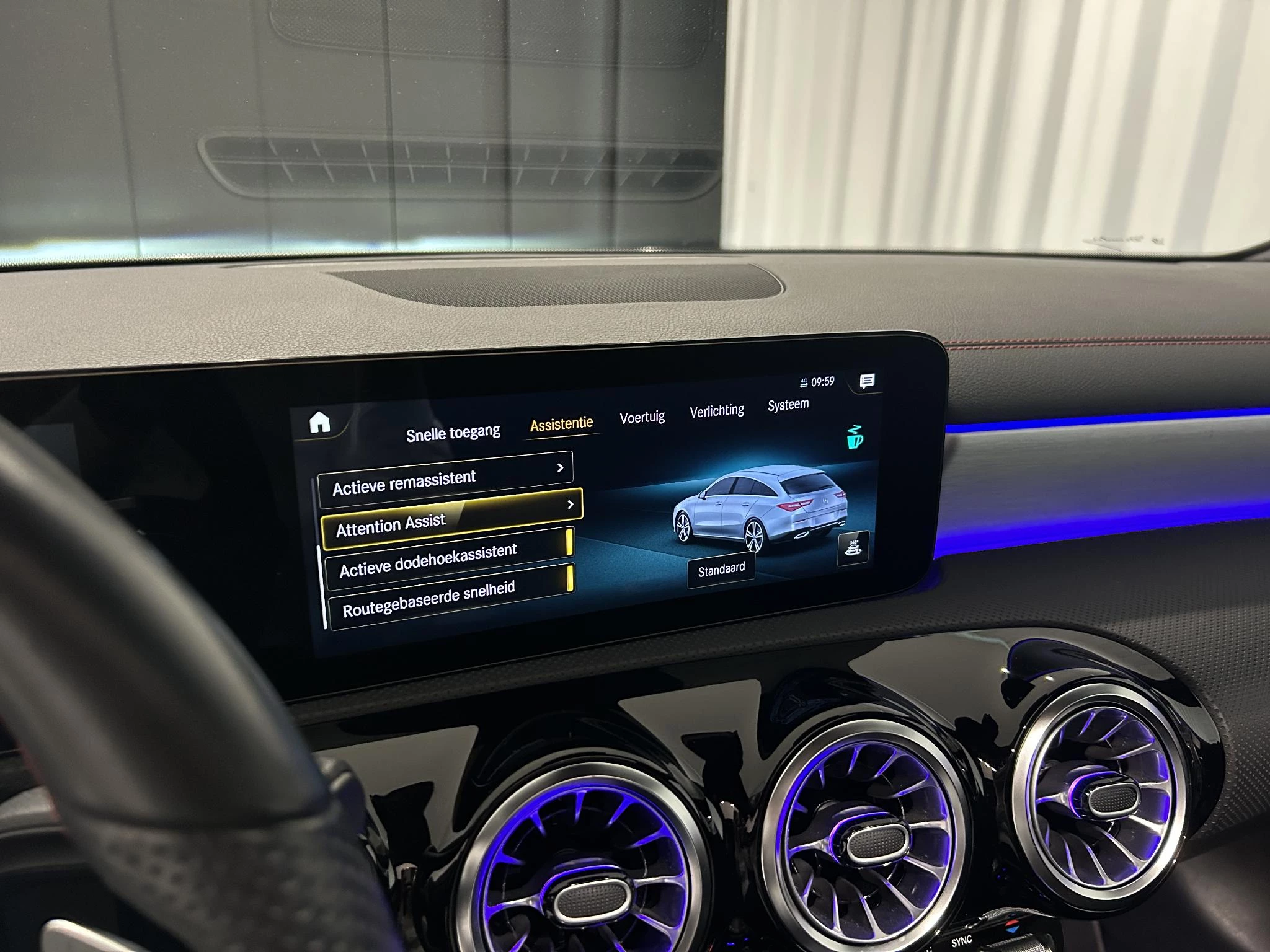 Mercedes-Benz CLA 250 AMG Line Shooting Brake + 224 PK + PANO DAK + MULTIBEAM LED + CAMERA +