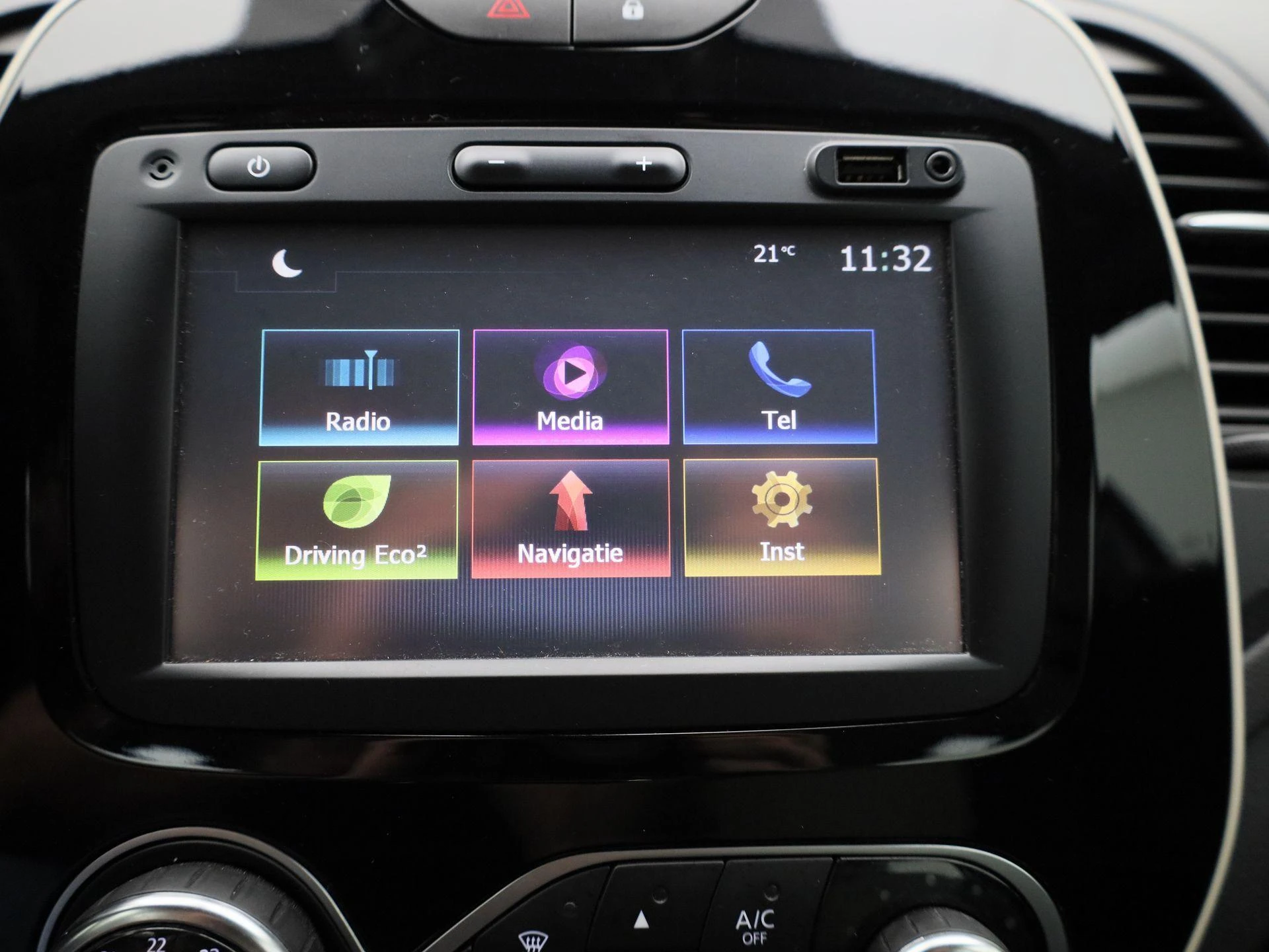 Renault-Captur-image-14