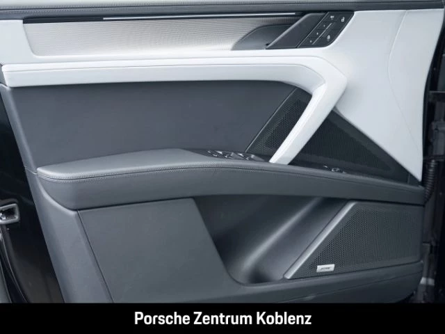 Porsche Cayenne Electric -