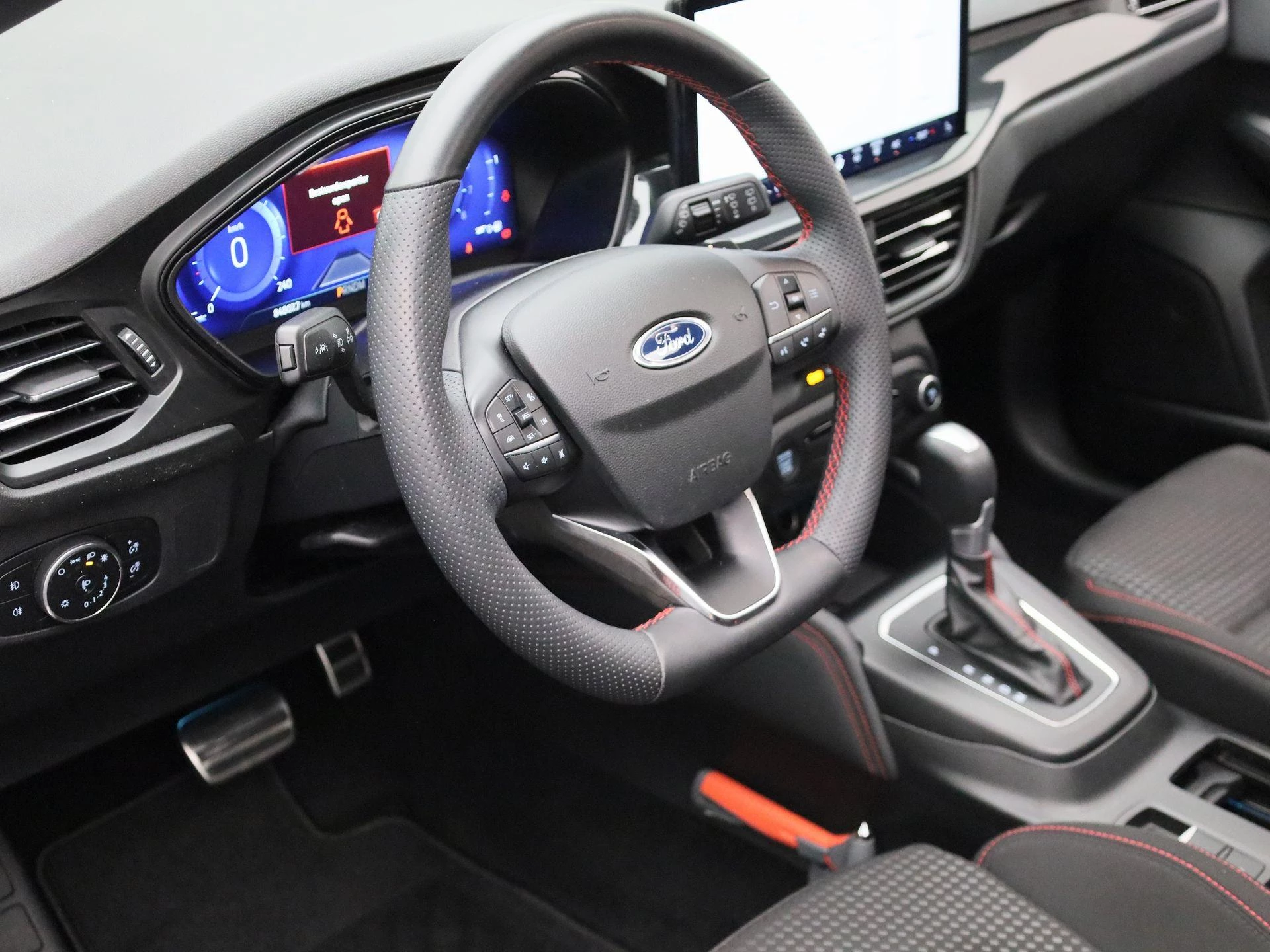 Ford Focus 1.0 EcoBoost Hybrid ST Line X