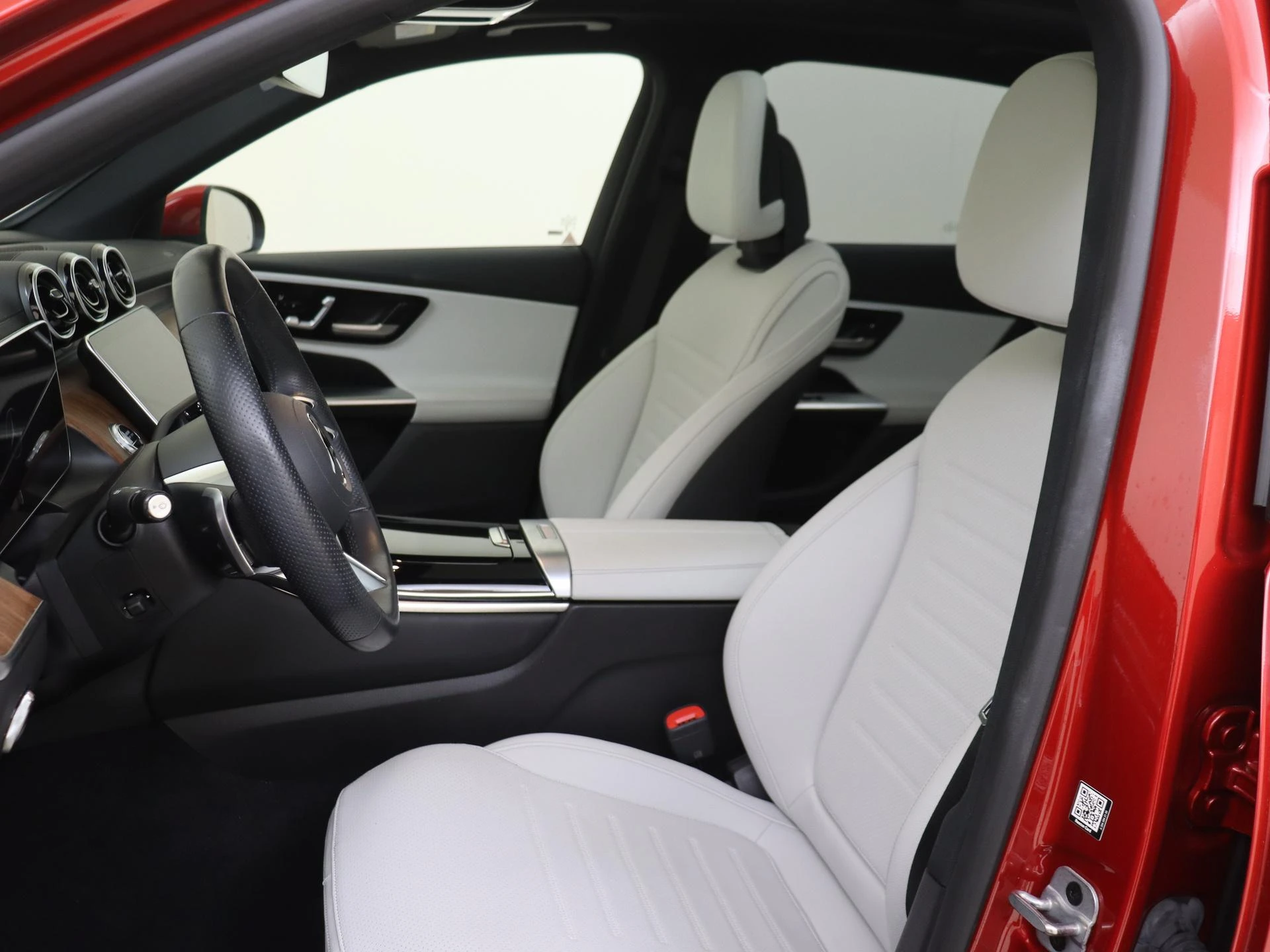 Mercedes-Benz-GLC-image-10