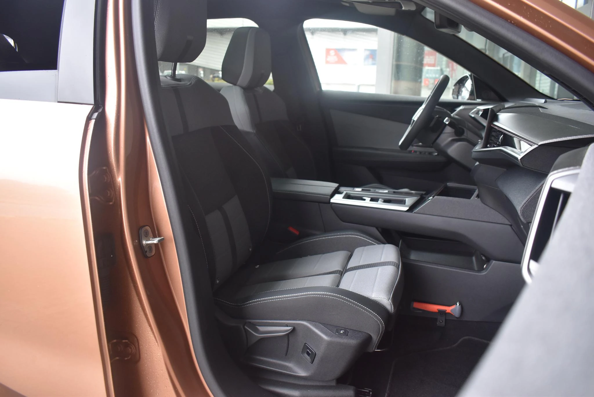 Opel-Grandland-image-12