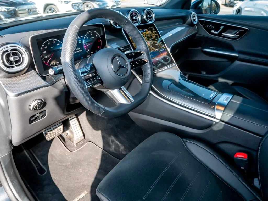 Mercedes-Benz-GLC 300 d-image-8