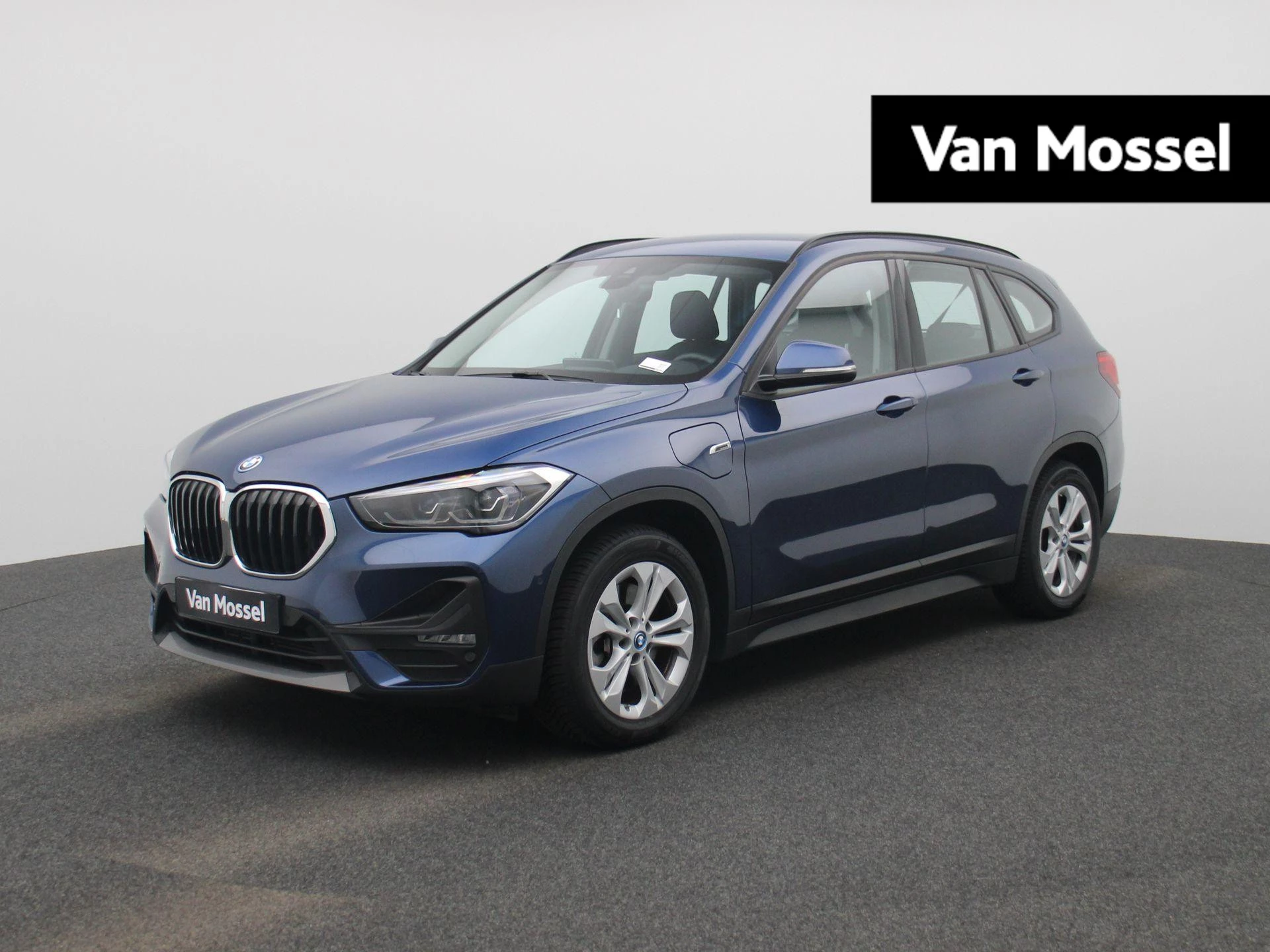 BMW-X1-image-0