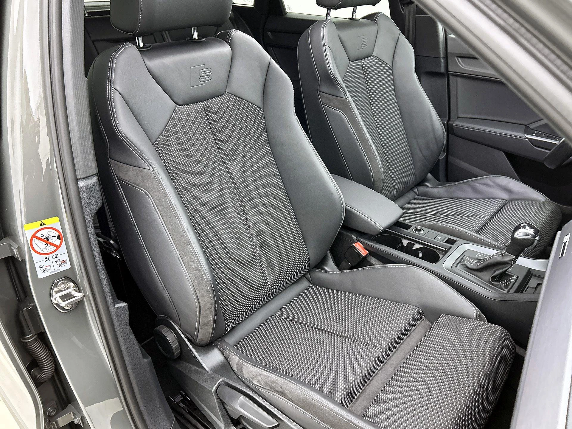 Audi Q3 45 TFSI e S edition