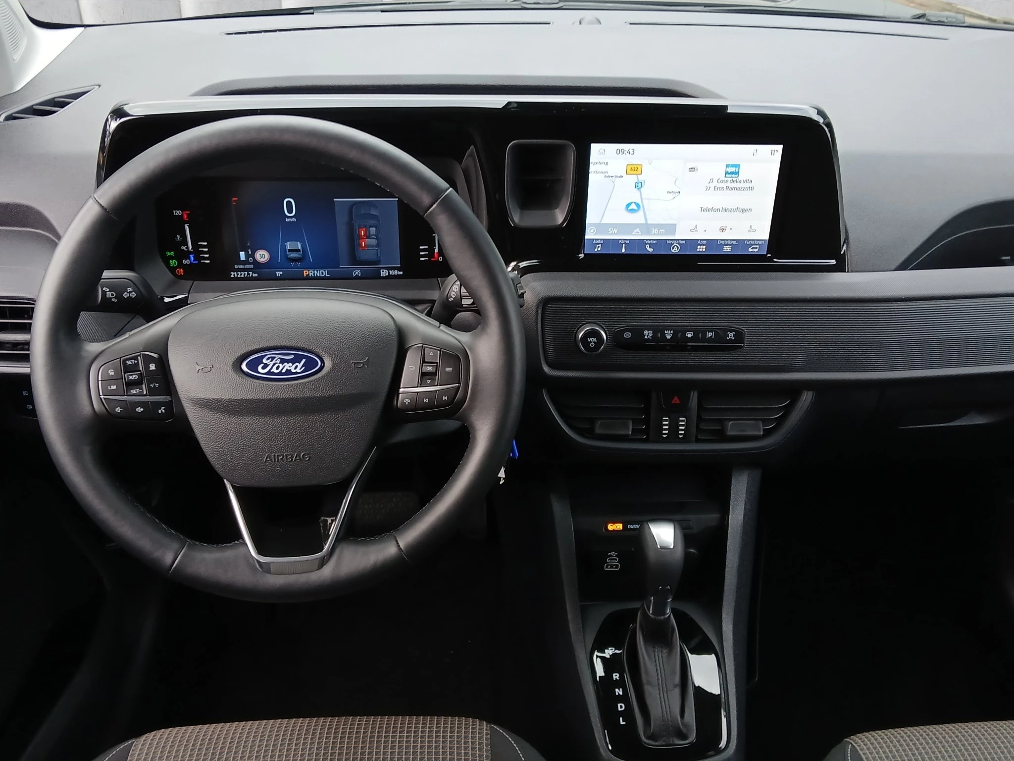 Ford-Tourneo Courier-image-11