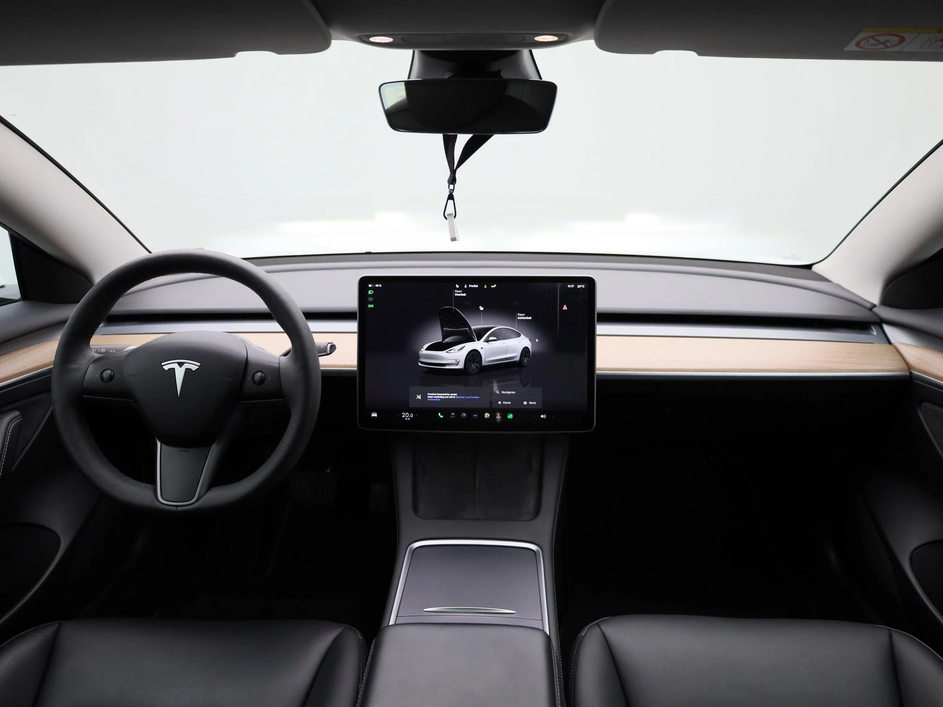 Tesla-Model 3-image-37