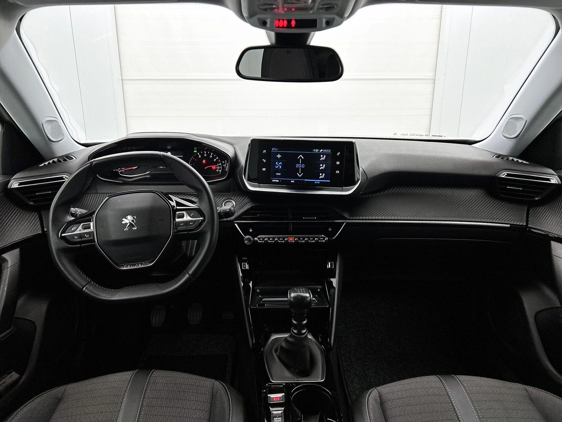 Peugeot-2008-image-19