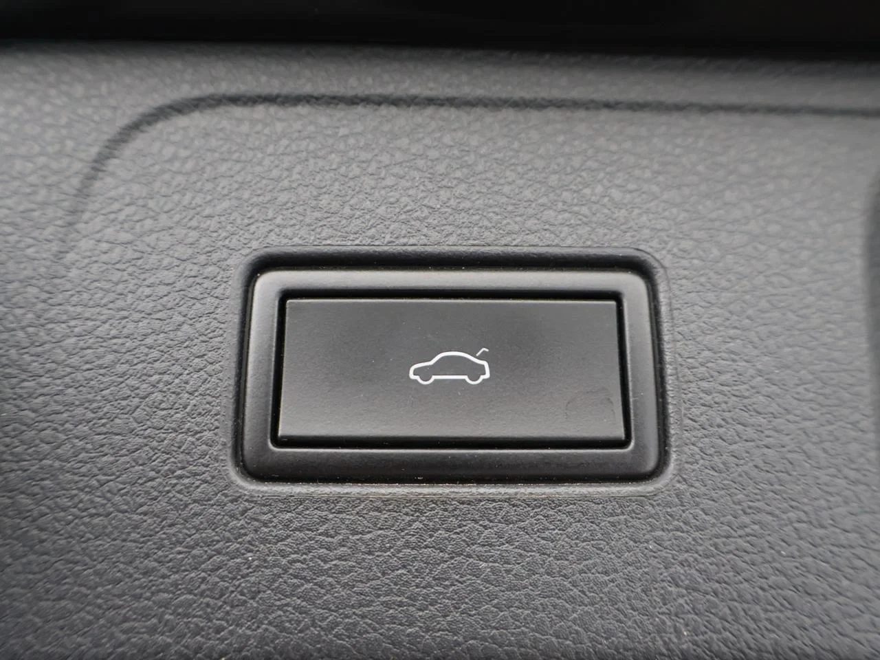 Volkswagen-Passat-image-14
