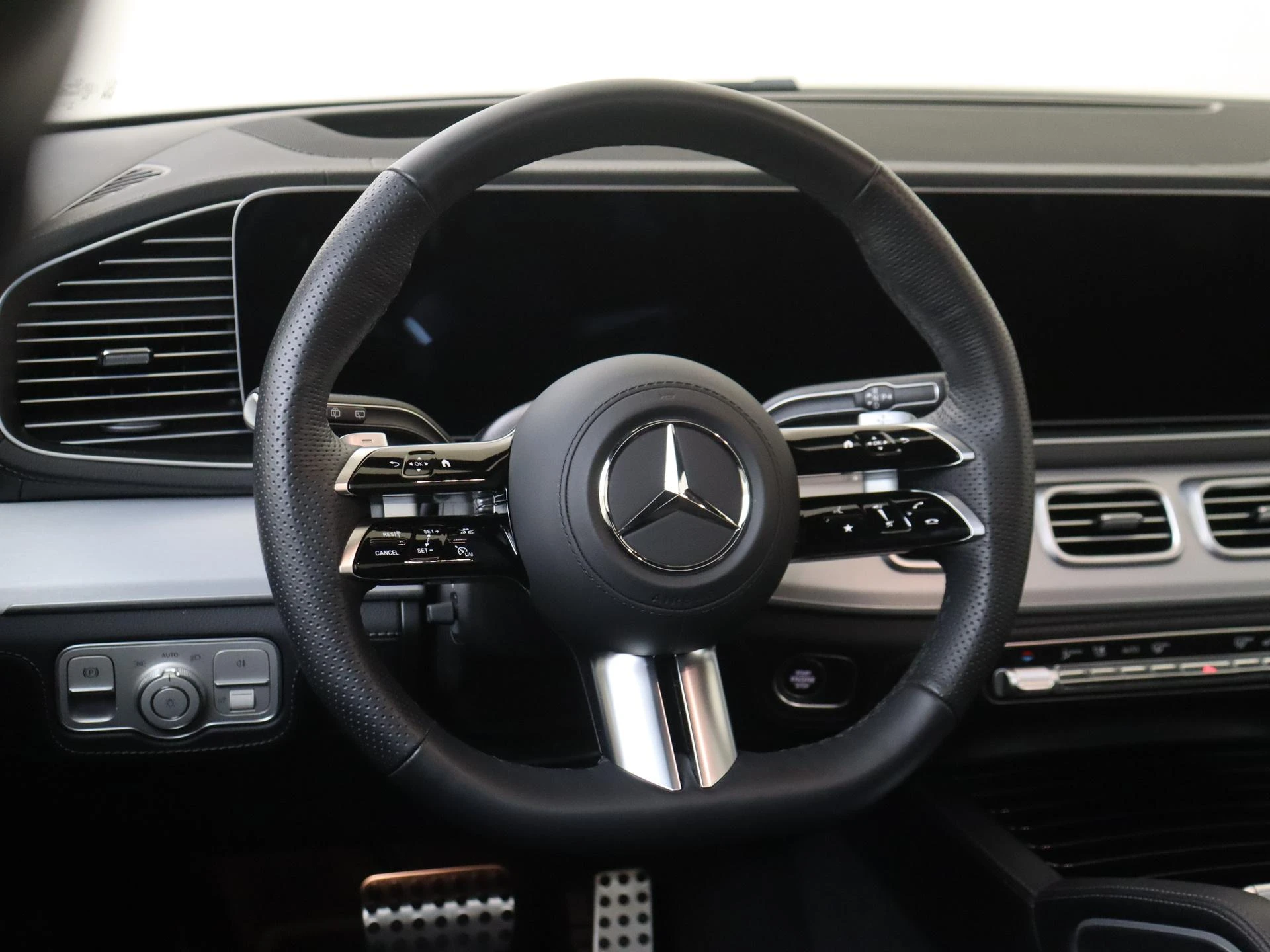 Mercedes-Benz-GLE-image-9