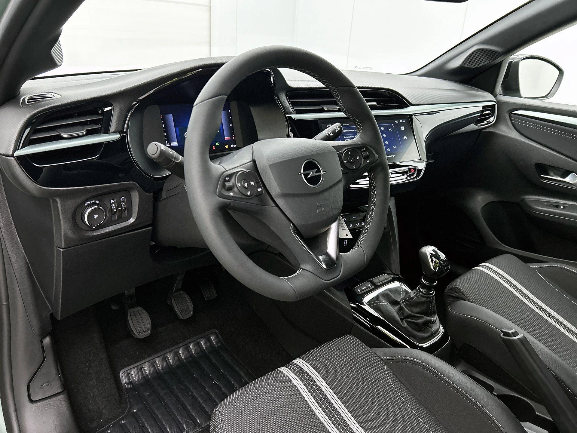 Opel-Corsa-image-20