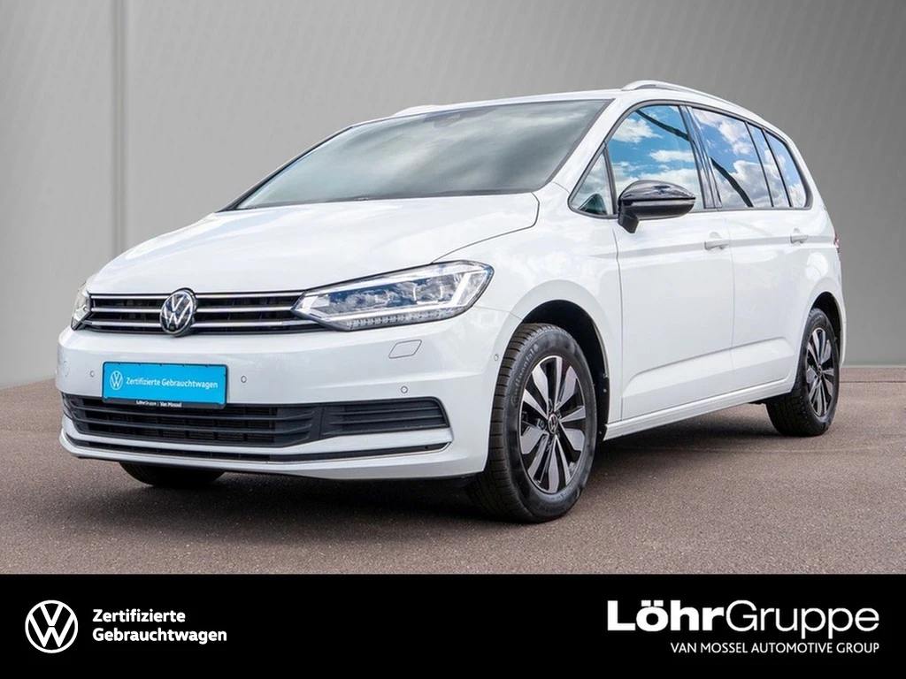 Volkswagen-Touran-image-0