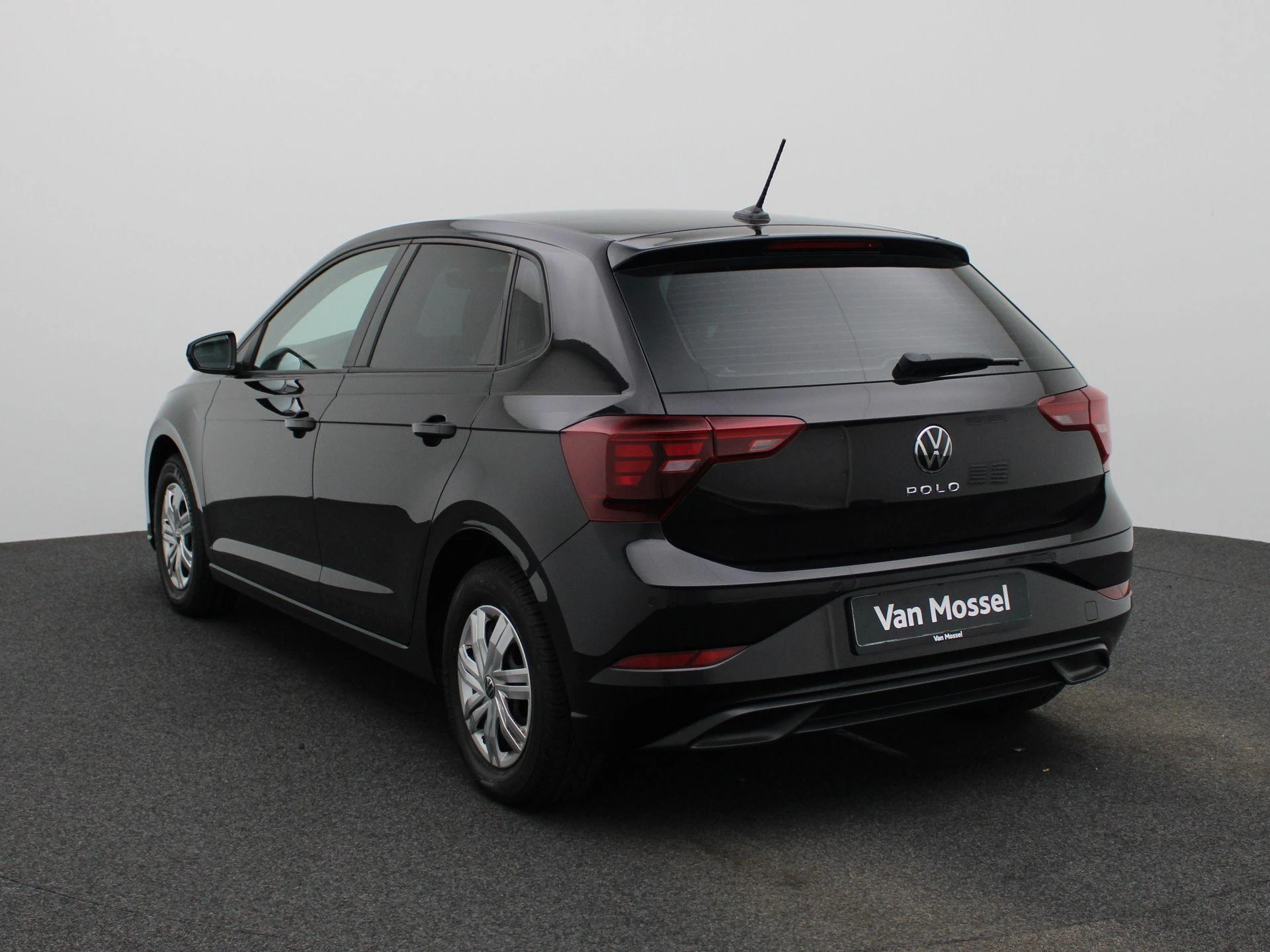 Volkswagen-Polo-image-1