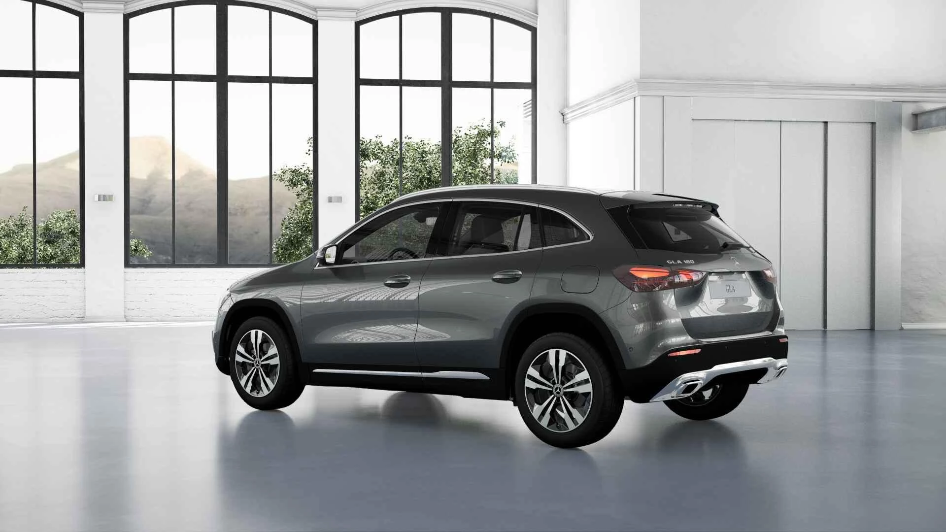 Mercedes-Benz-GLA-image-2