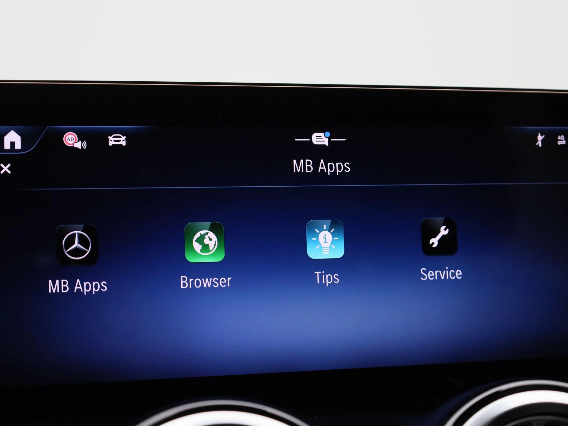 Mercedes-Benz-GLB-image-28