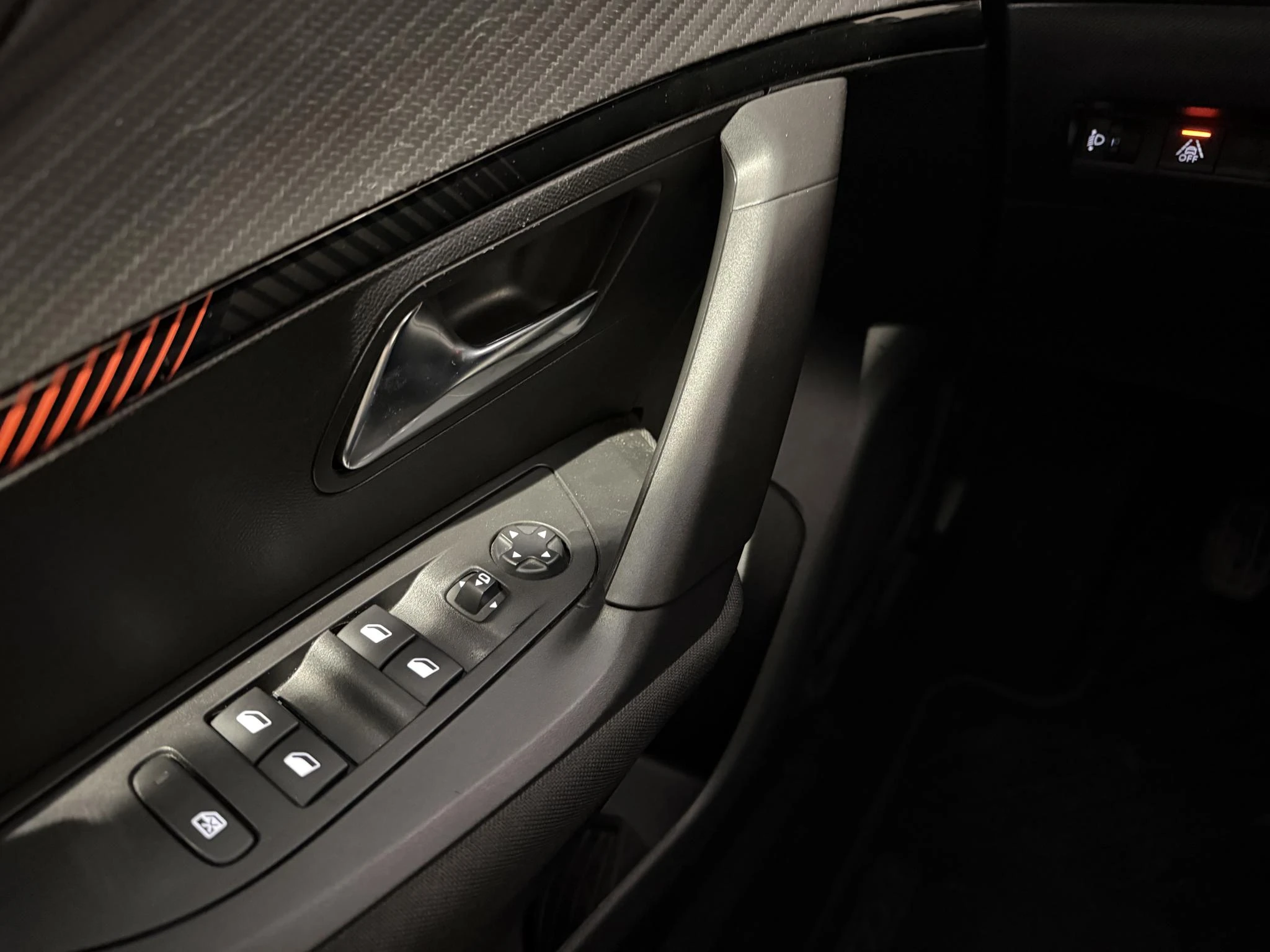 Peugeot-2008-image-13