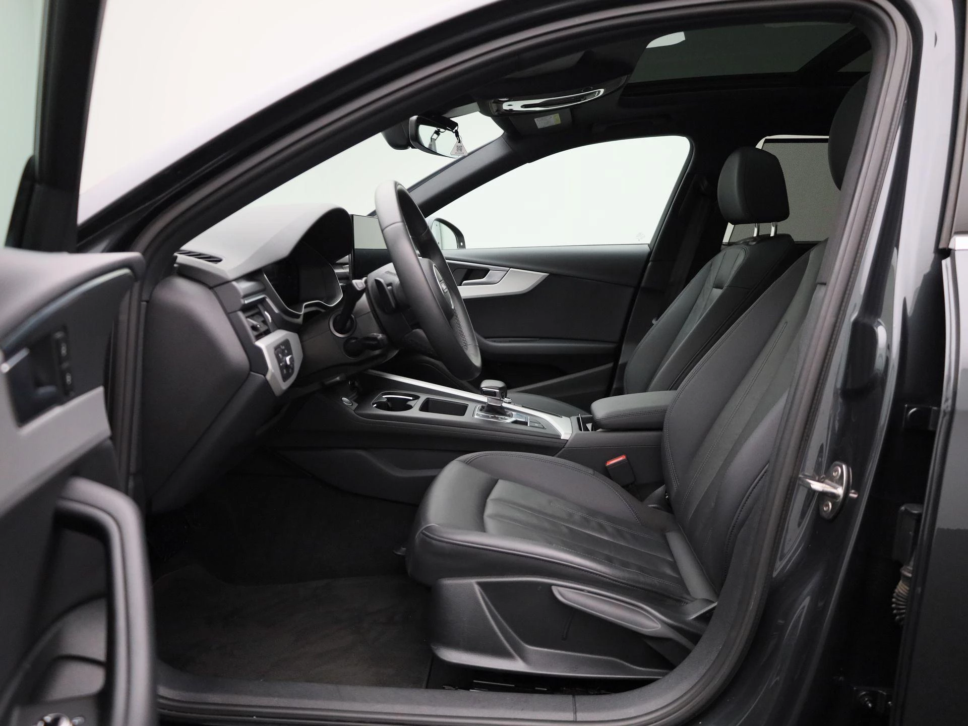 Audi-A4-image-10