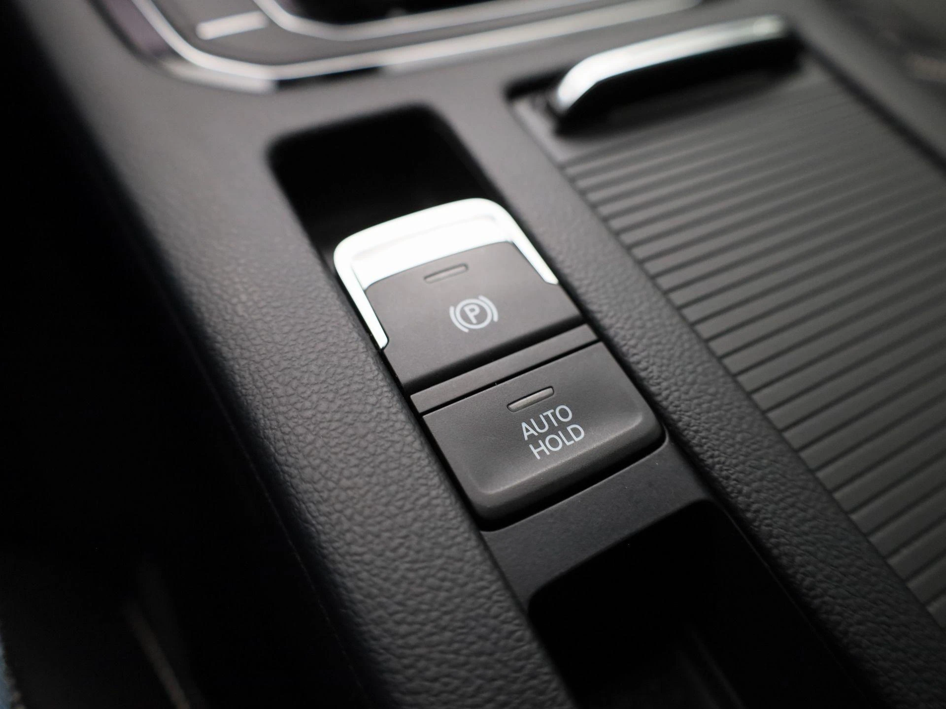 Volkswagen-Passat-image-25